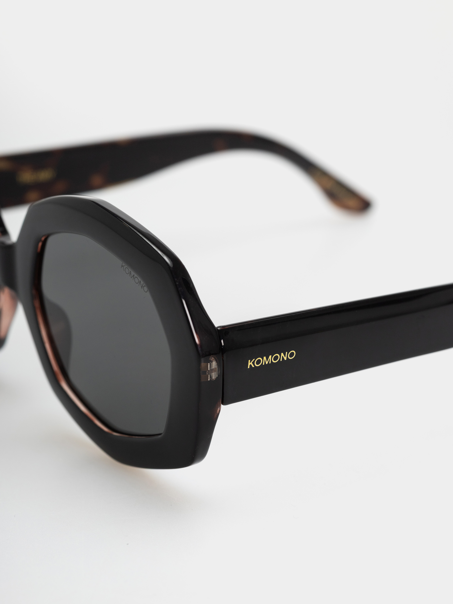 Slnečné okuliare Komono Amy (black tortoise)