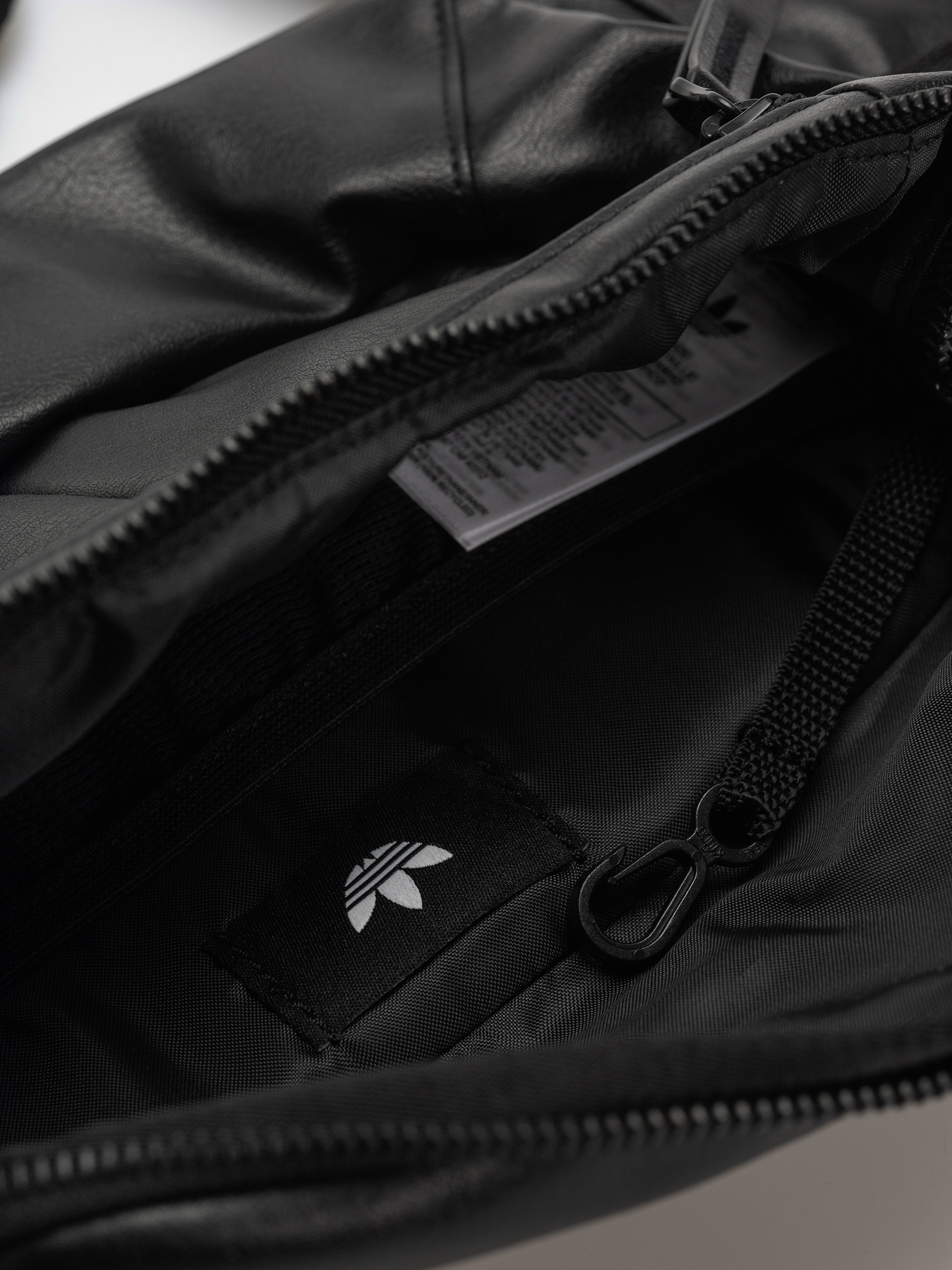 Ľadvinka adidas Skate Vl Cr Bdy (black)