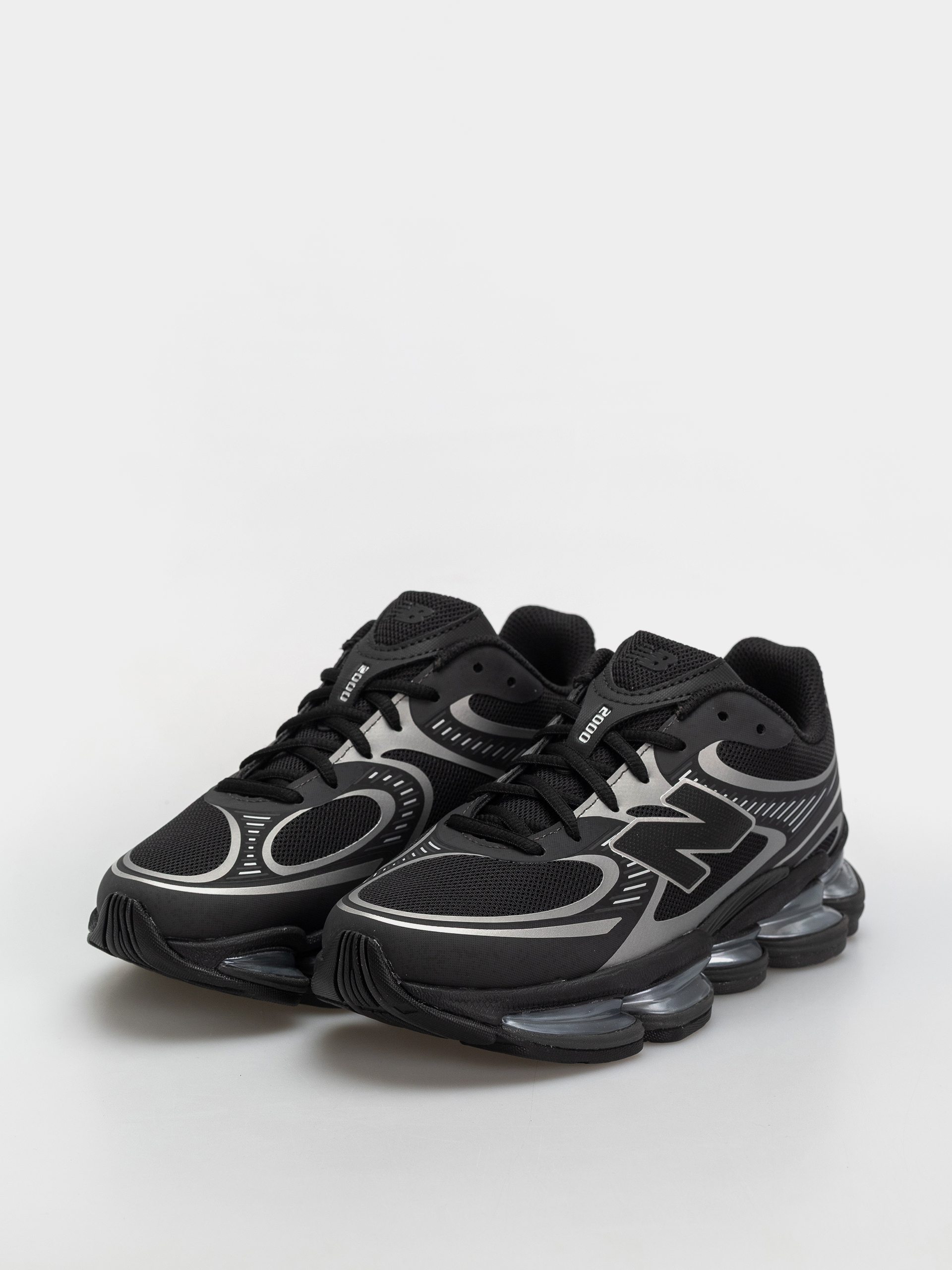 Topánky New Balance 2000 (black/silver metallic)