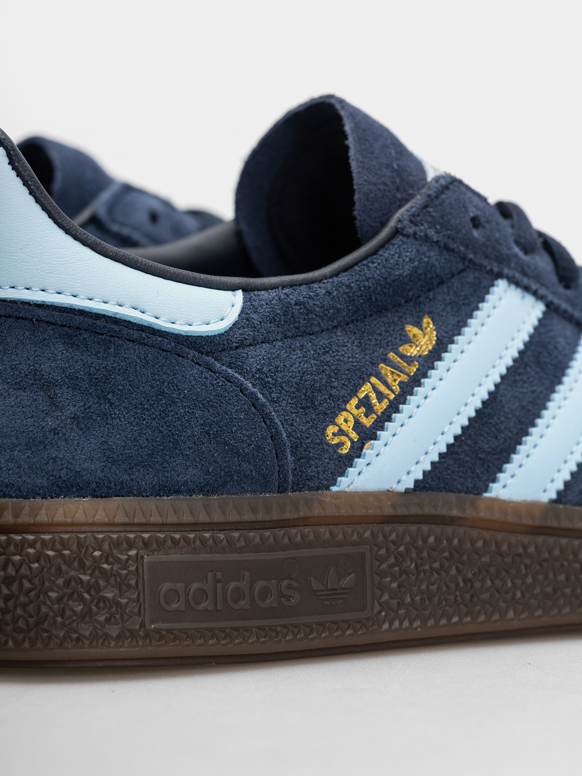 Topánky adidas Handball Spezial (collegiate navy/clear sky/gum5)