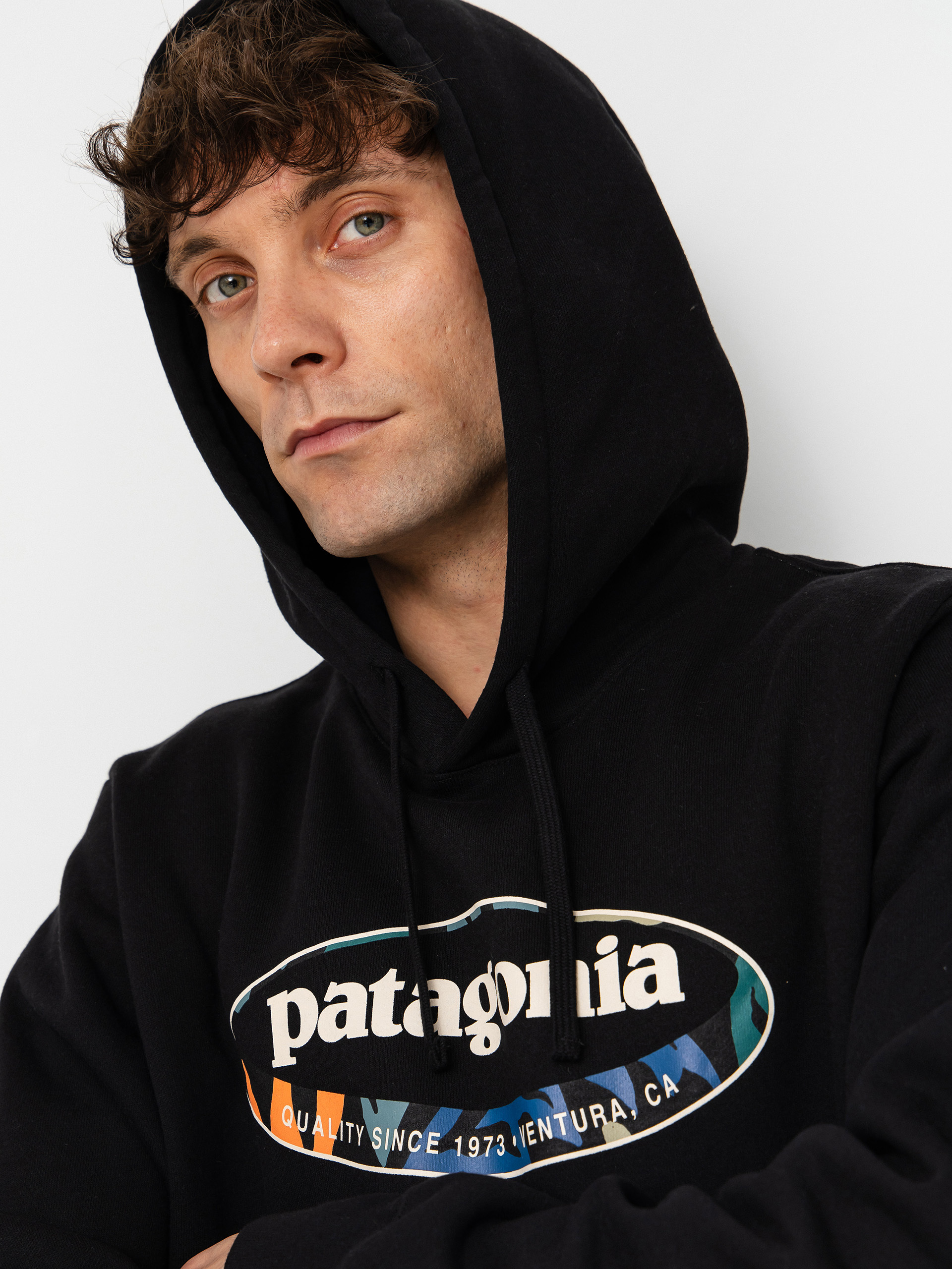 Mikina s kapucňou Patagonia 95 Oval Logo Uprisal HD (black/kaleido)
