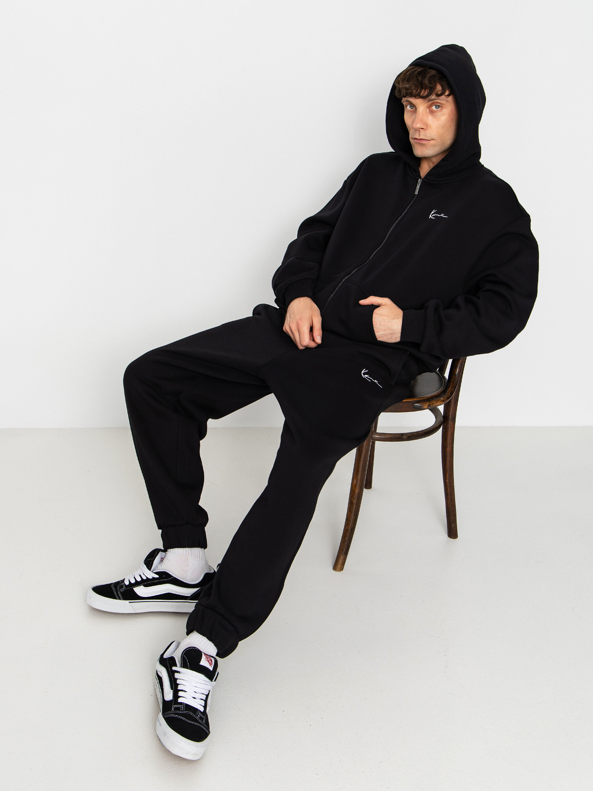 Mikina s kapucňou Karl Kani Chest Signature Essential ZHD (black)