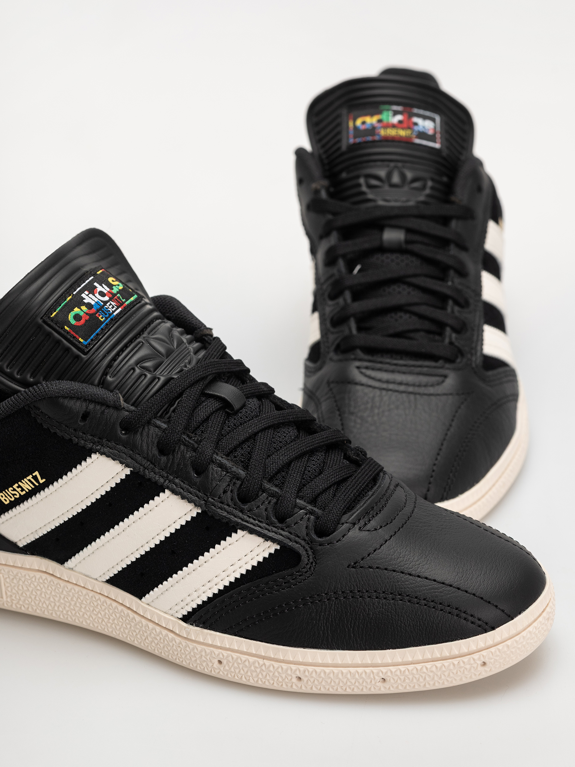 Topánky adidas Busenitz (cblack/cwhite/goldmt)