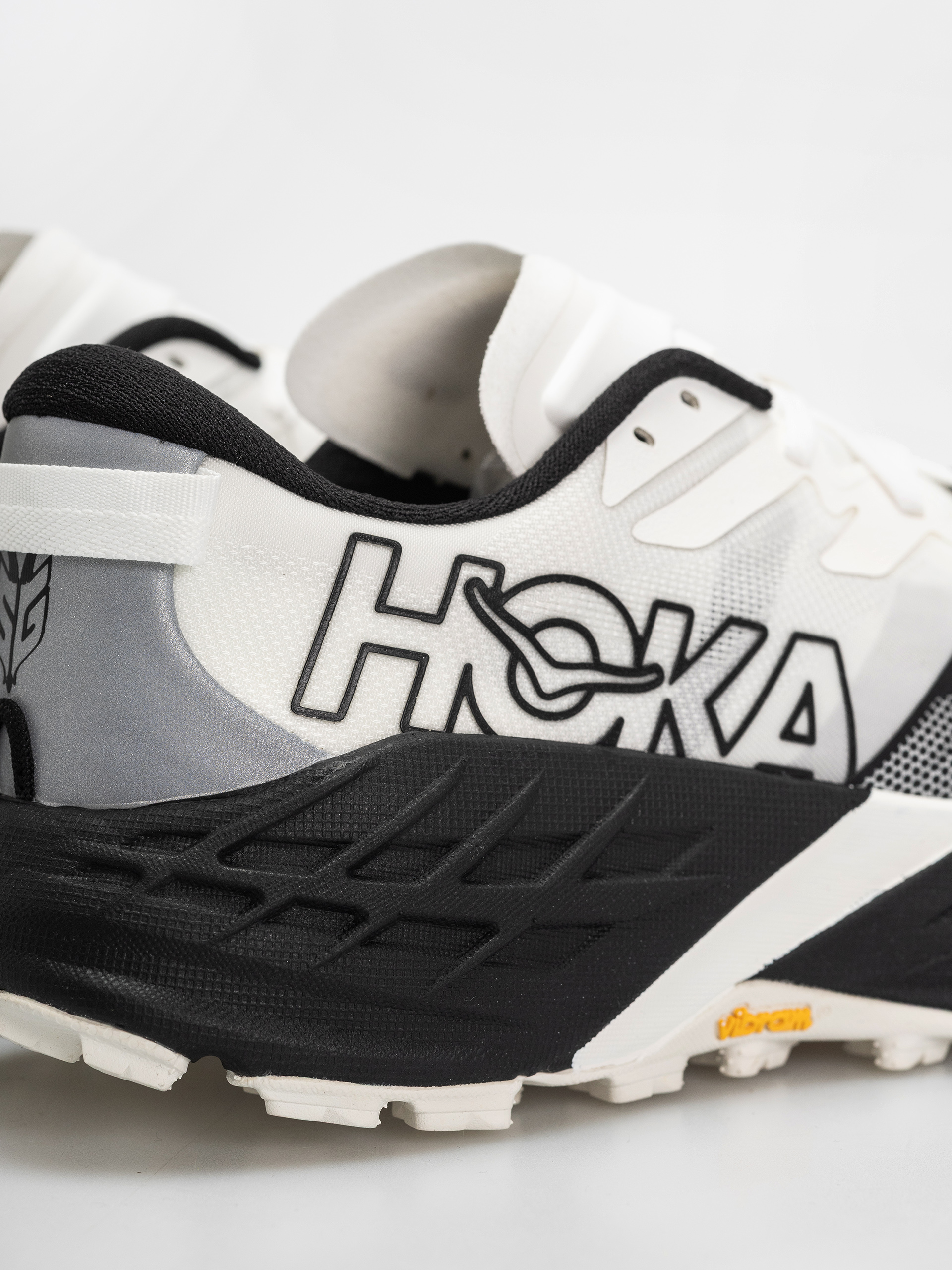 Topánky Hoka Speedgoat 7 (black/white)