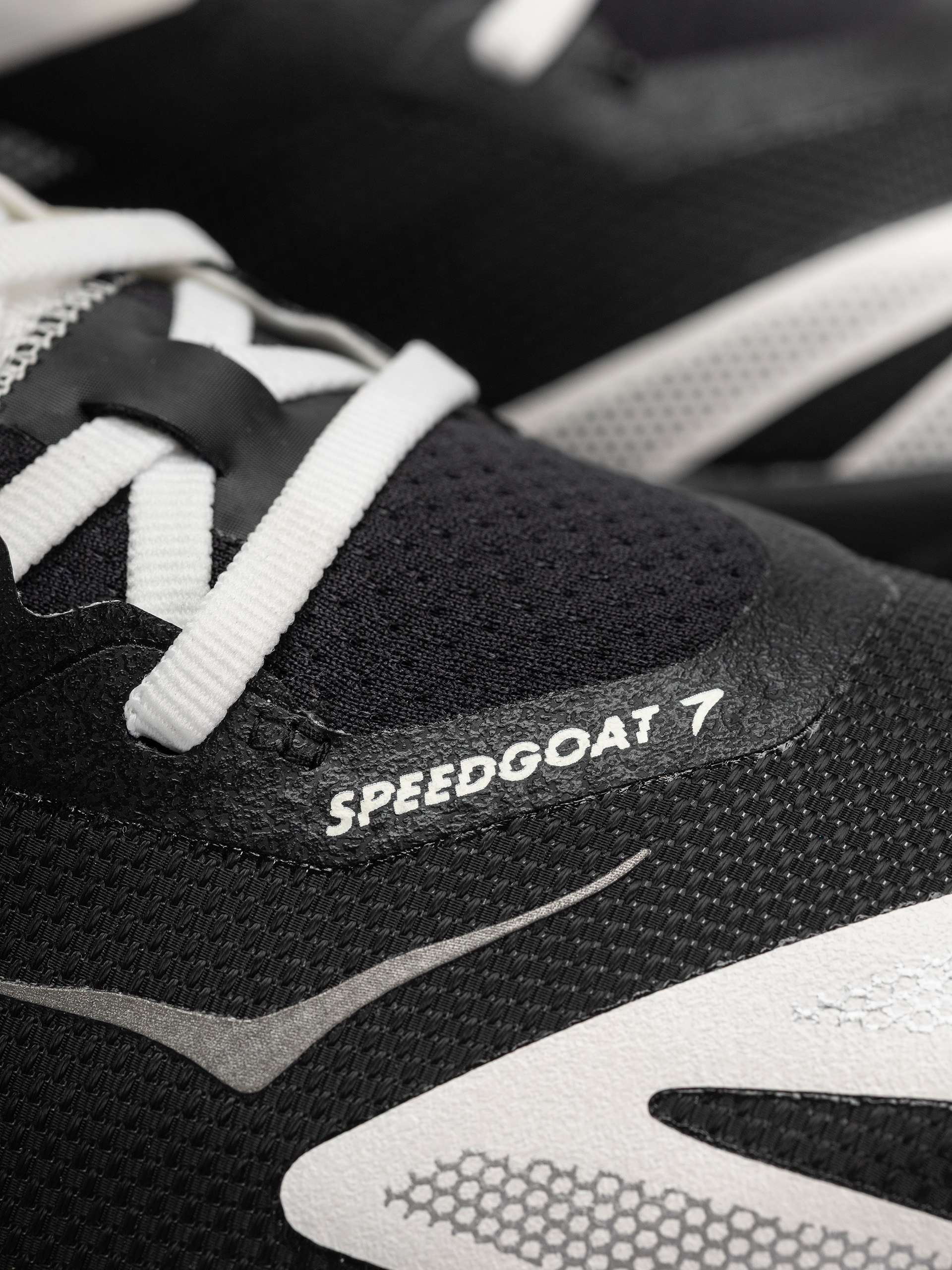 Topánky Hoka Speedgoat 7 (black/white)