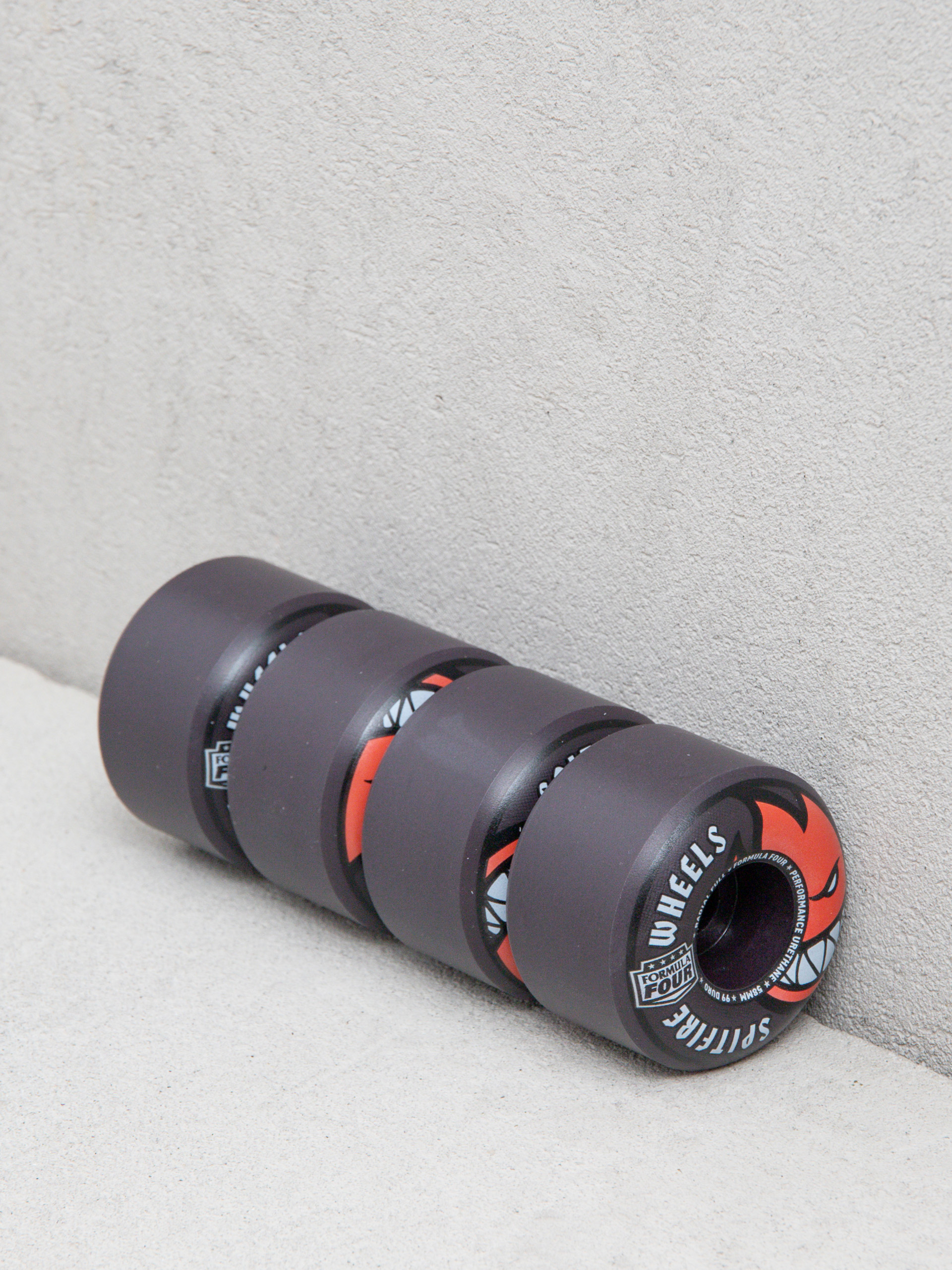 Kolieska Spitfire F4 99D Team Colors Radial Full (black)