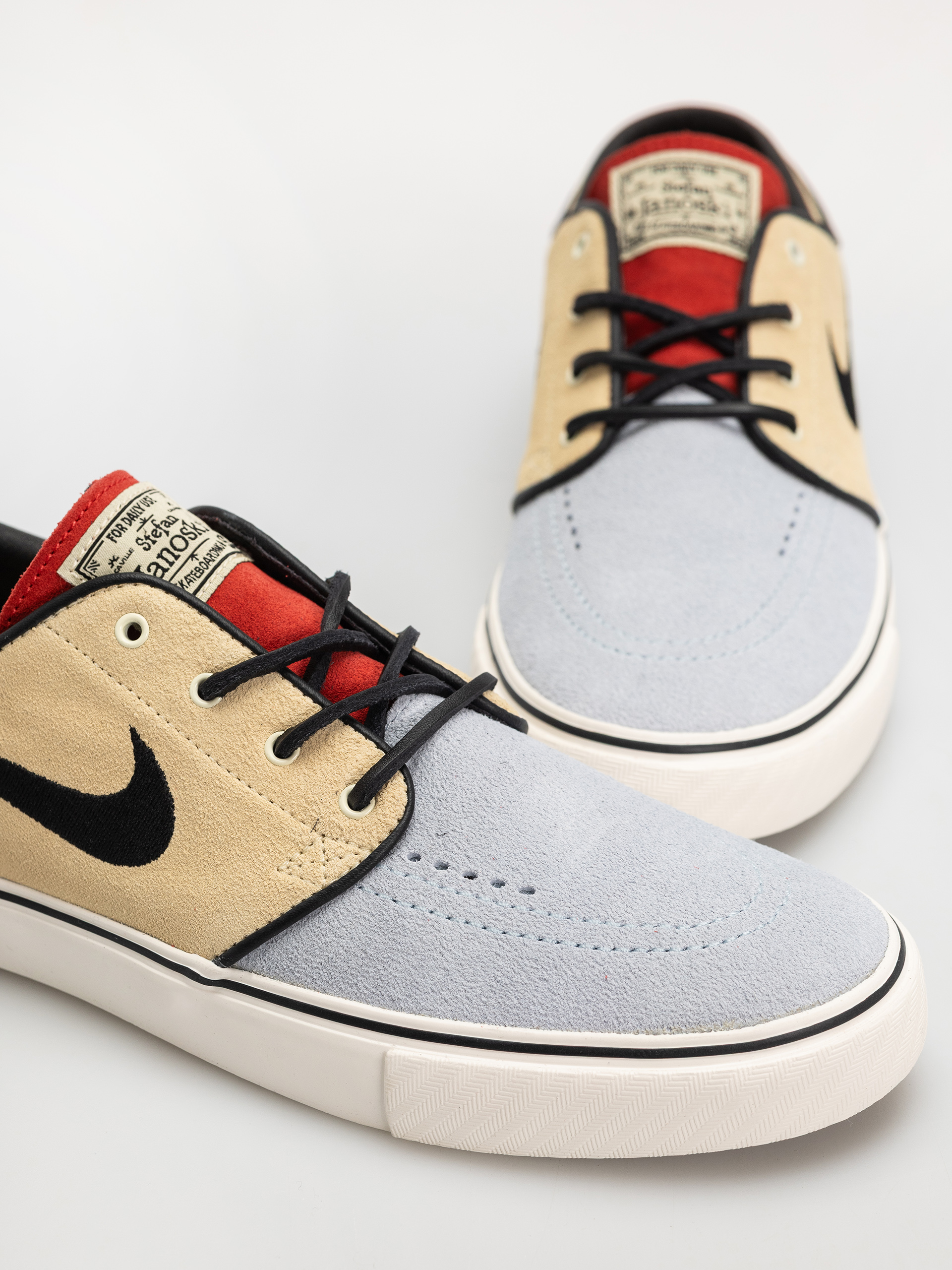 Topánky Nike SB Zoom Janoski OG+ (alabaster/alabaster chile red)