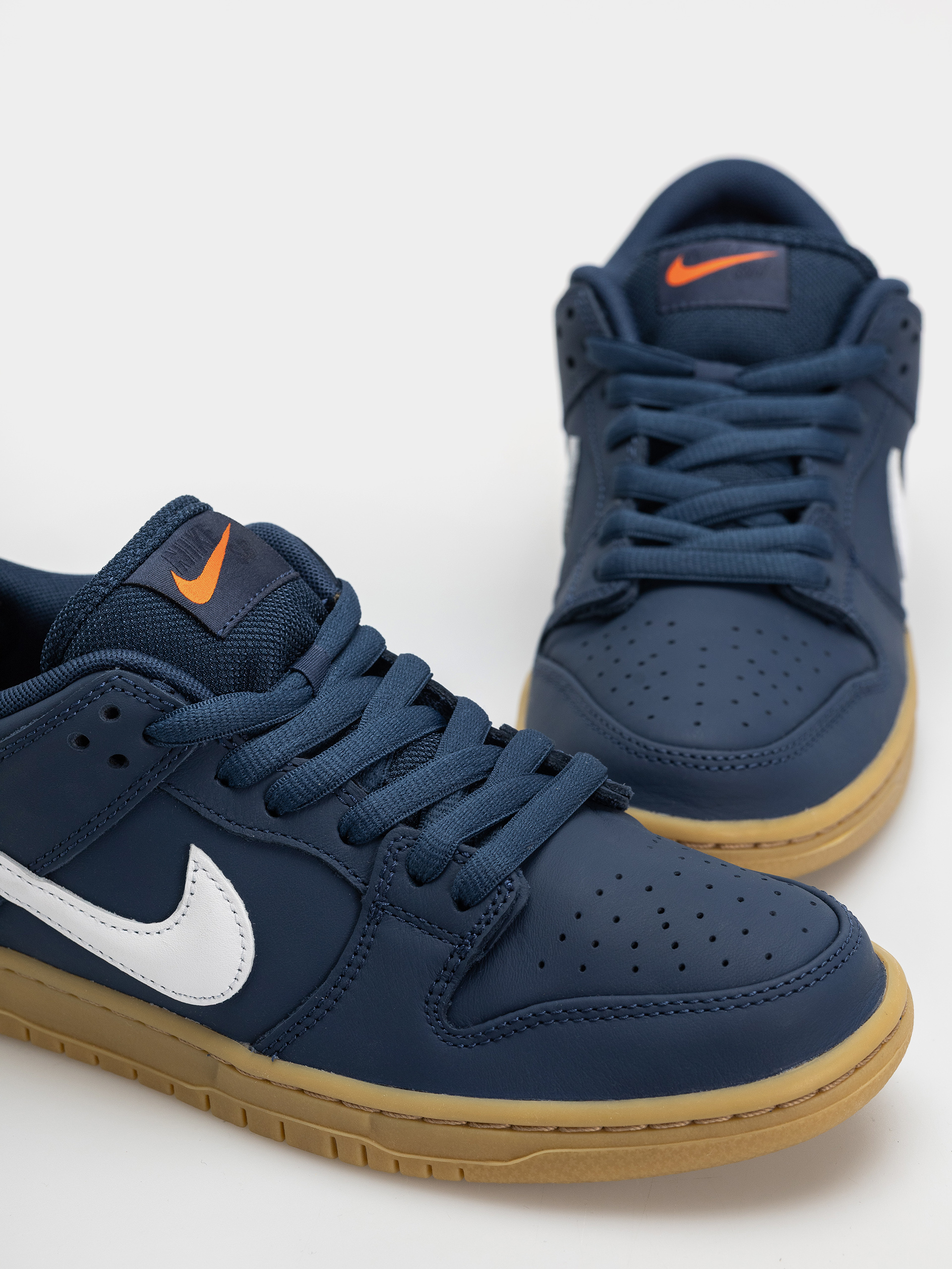 Topánky Nike SB Dunk Low Pro (navy/white navy gum light brown)
