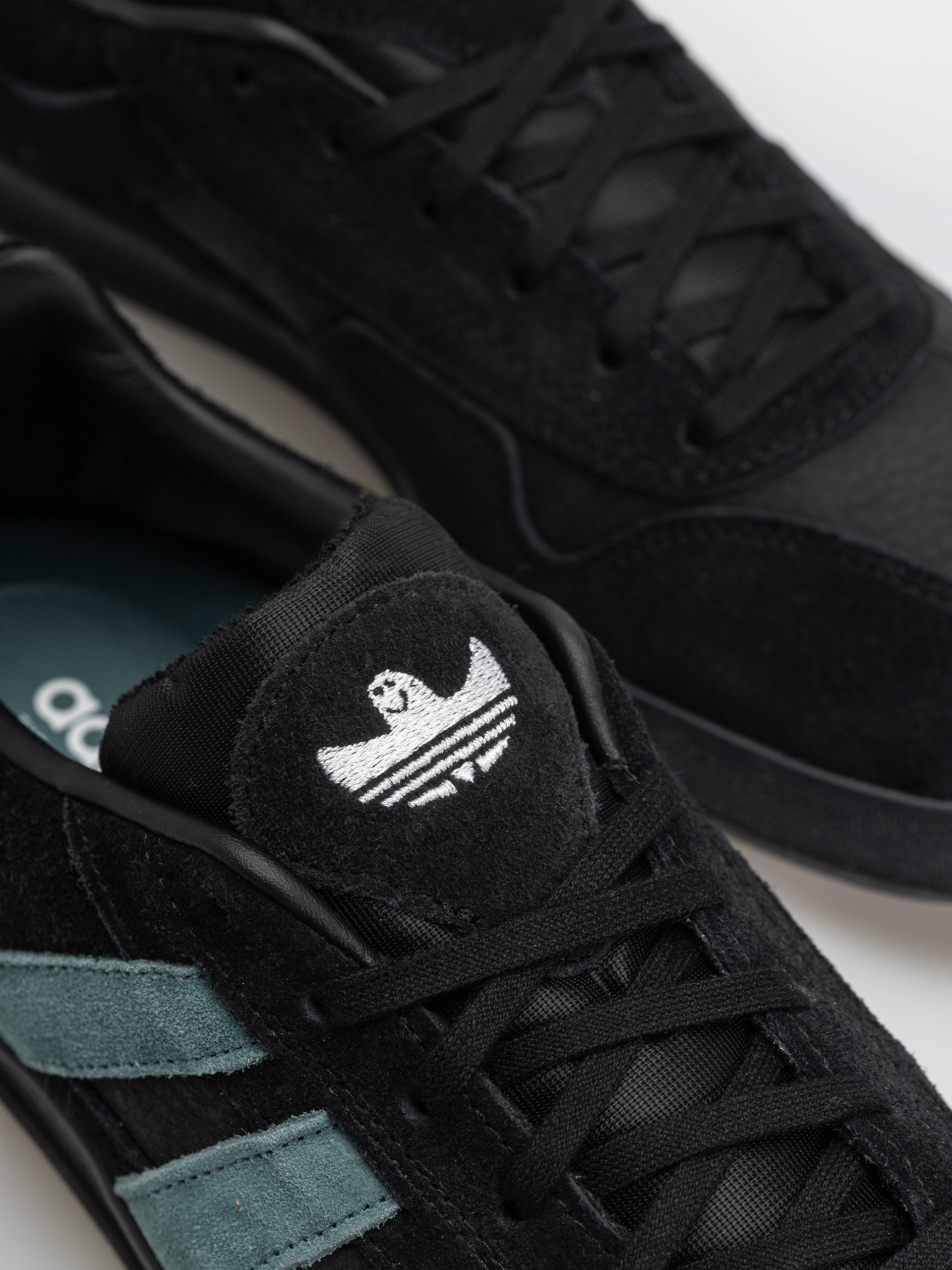 Topánky adidas Aloha Super (cblack/pretea/ftwwht)