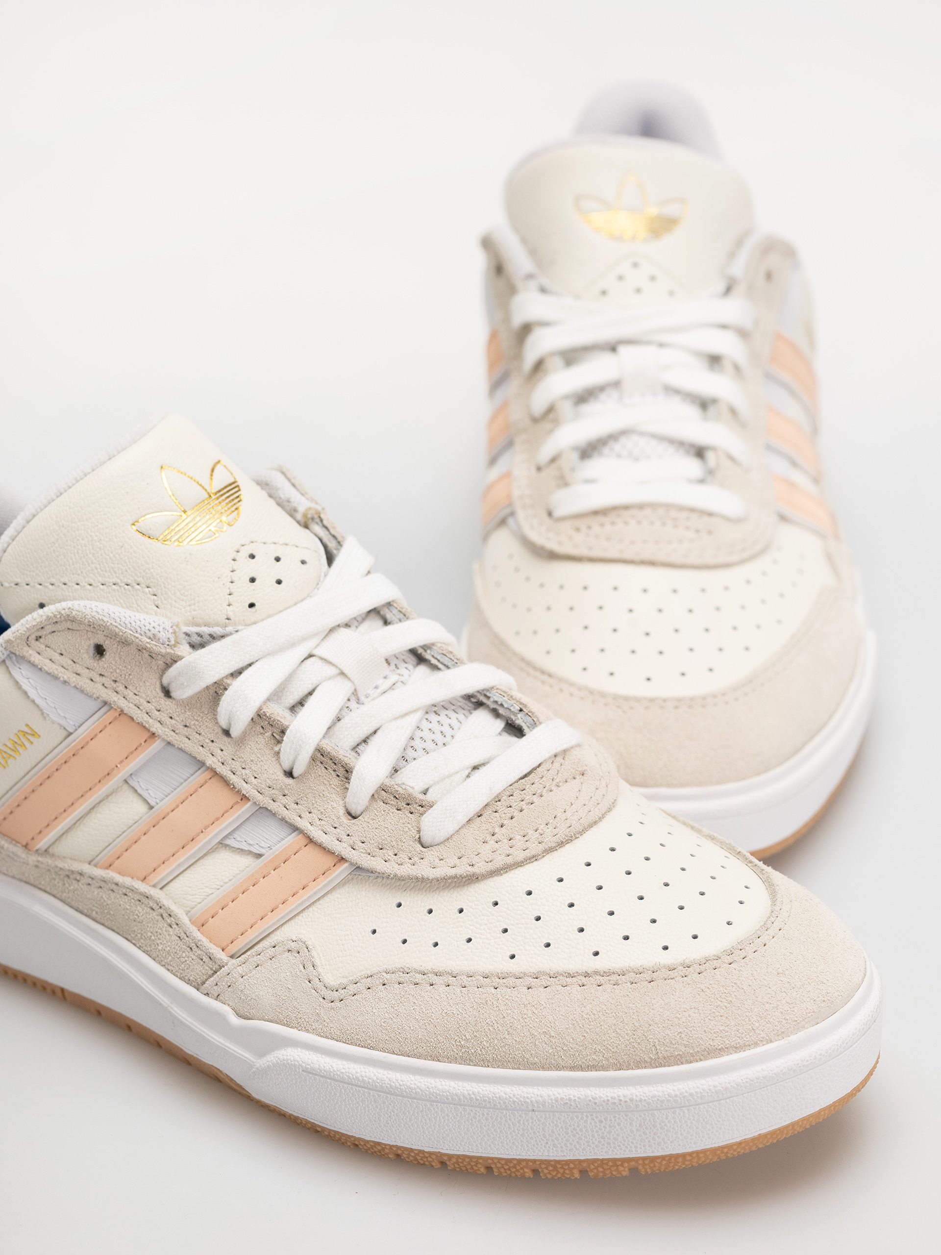 Topánky adidas Tyshawn II (wonwhi/powcor/owhite)