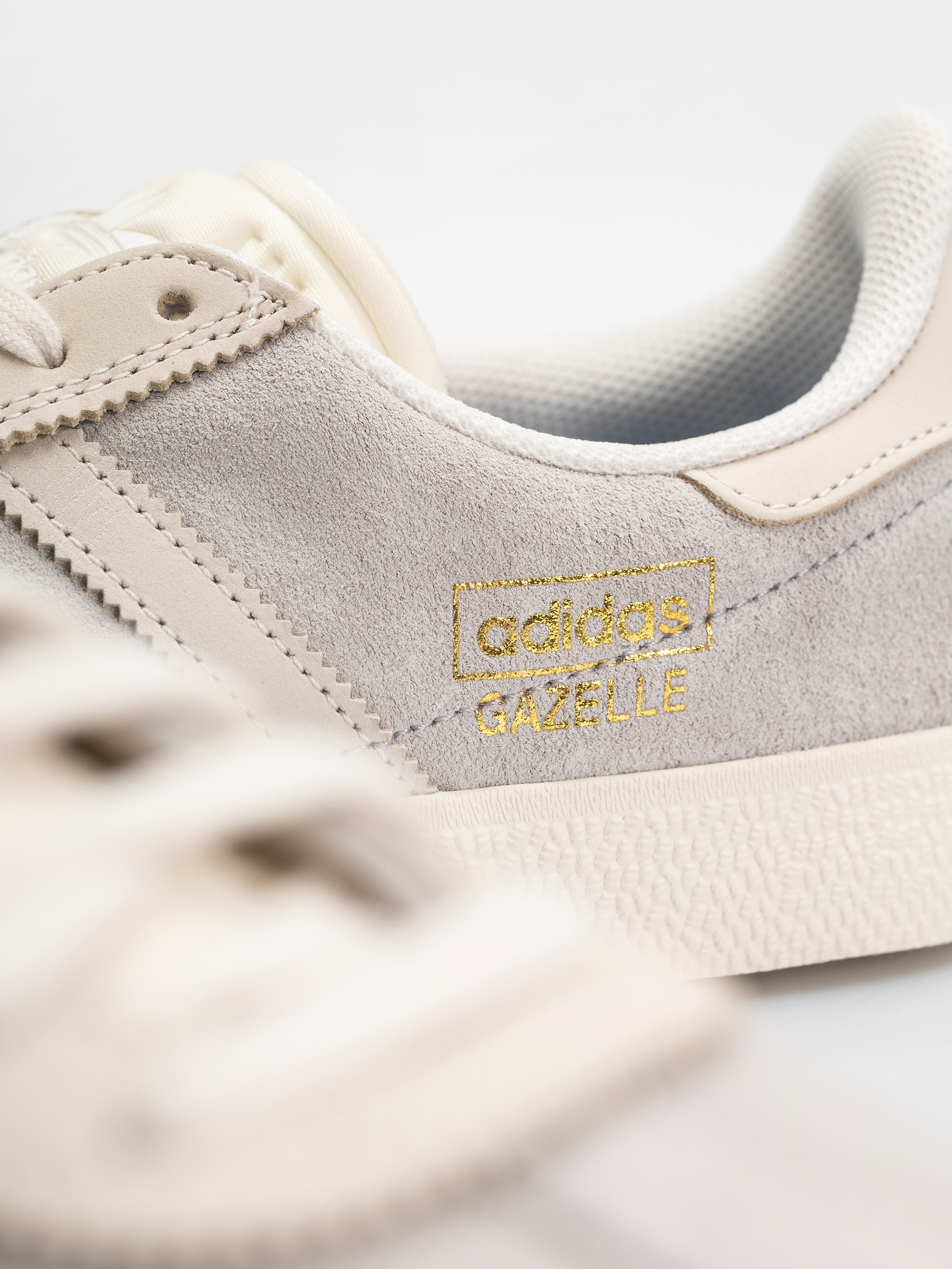 Topánky adidas Gazelle Adv (gretwo/cwhite/goldmt)