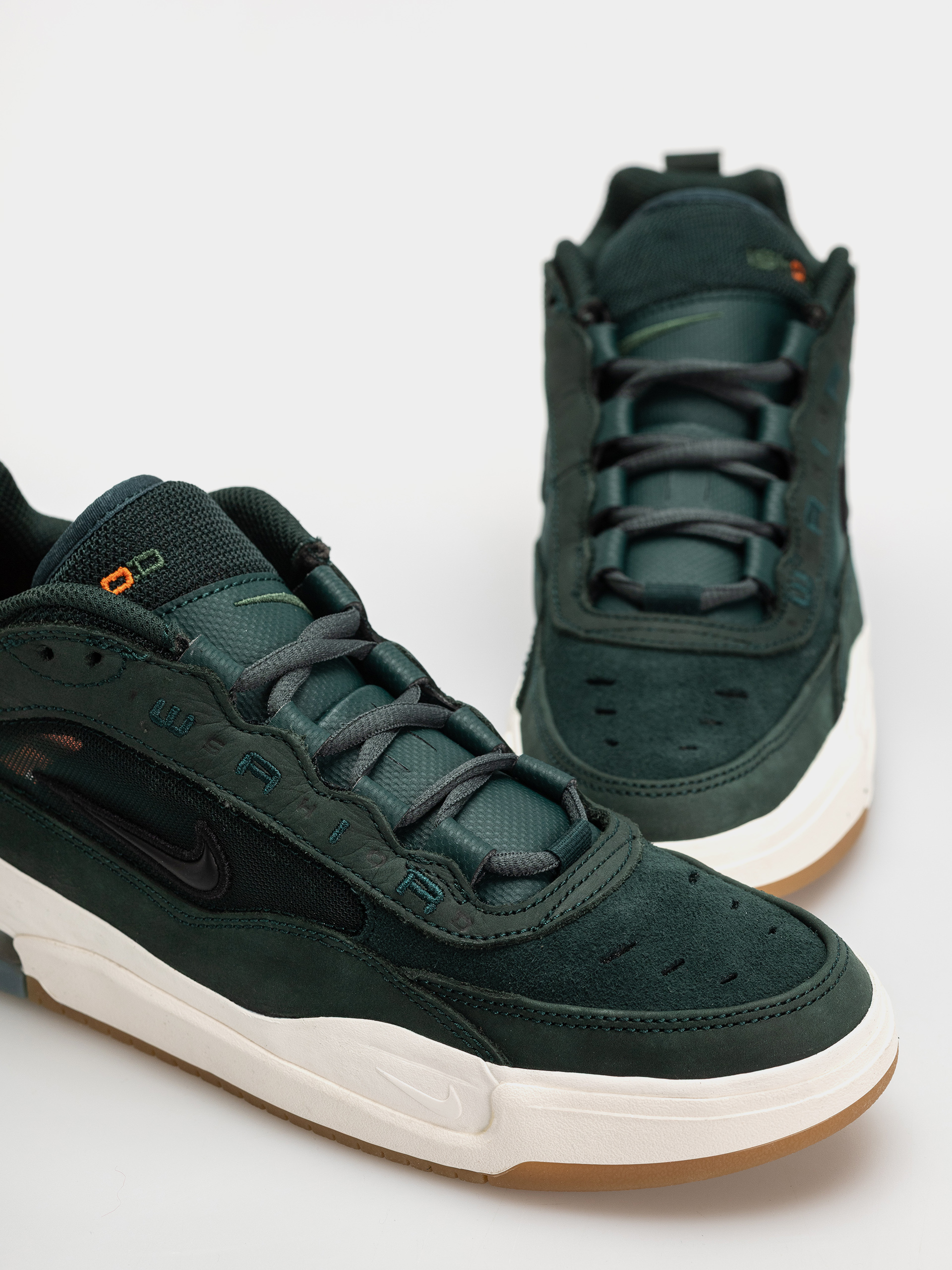 Topánky Nike SB Air Max Ishod Iso (deep fir/black fir sail)