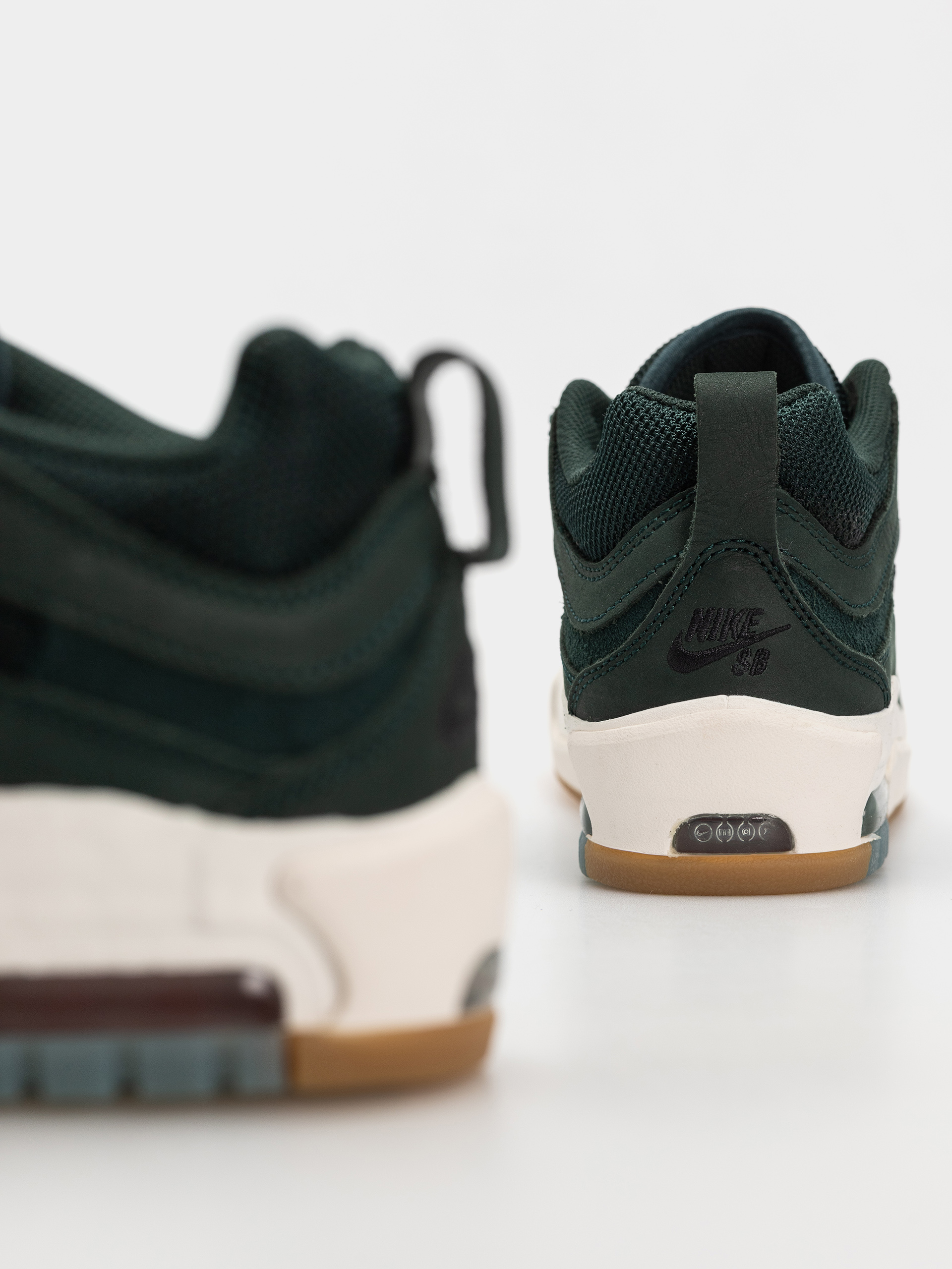 Topánky Nike SB Air Max Ishod Iso (deep fir/black fir sail)