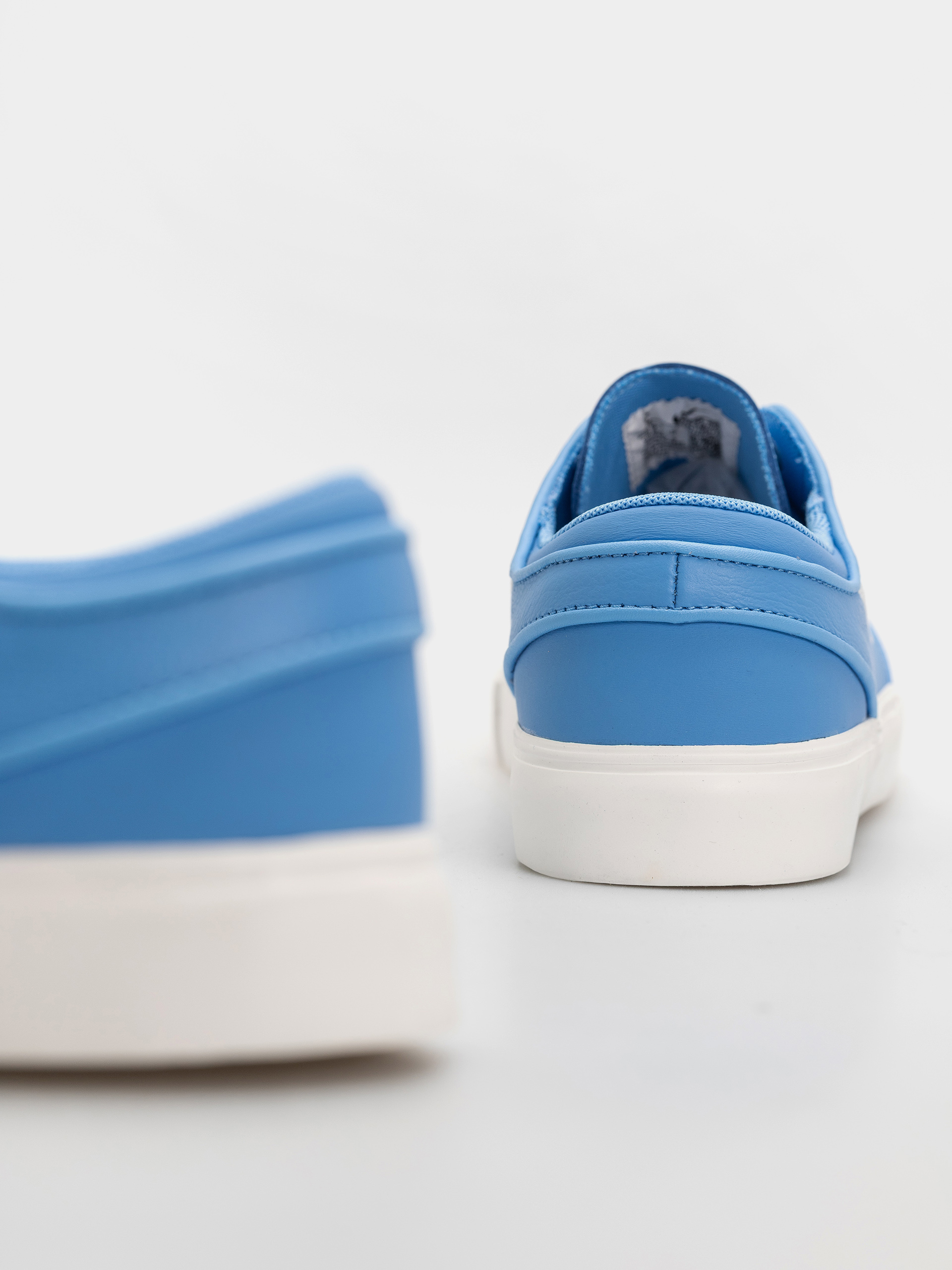 Topánky Nike SB Zoom Janoski OG+ ISO (university blue/sail university blue)