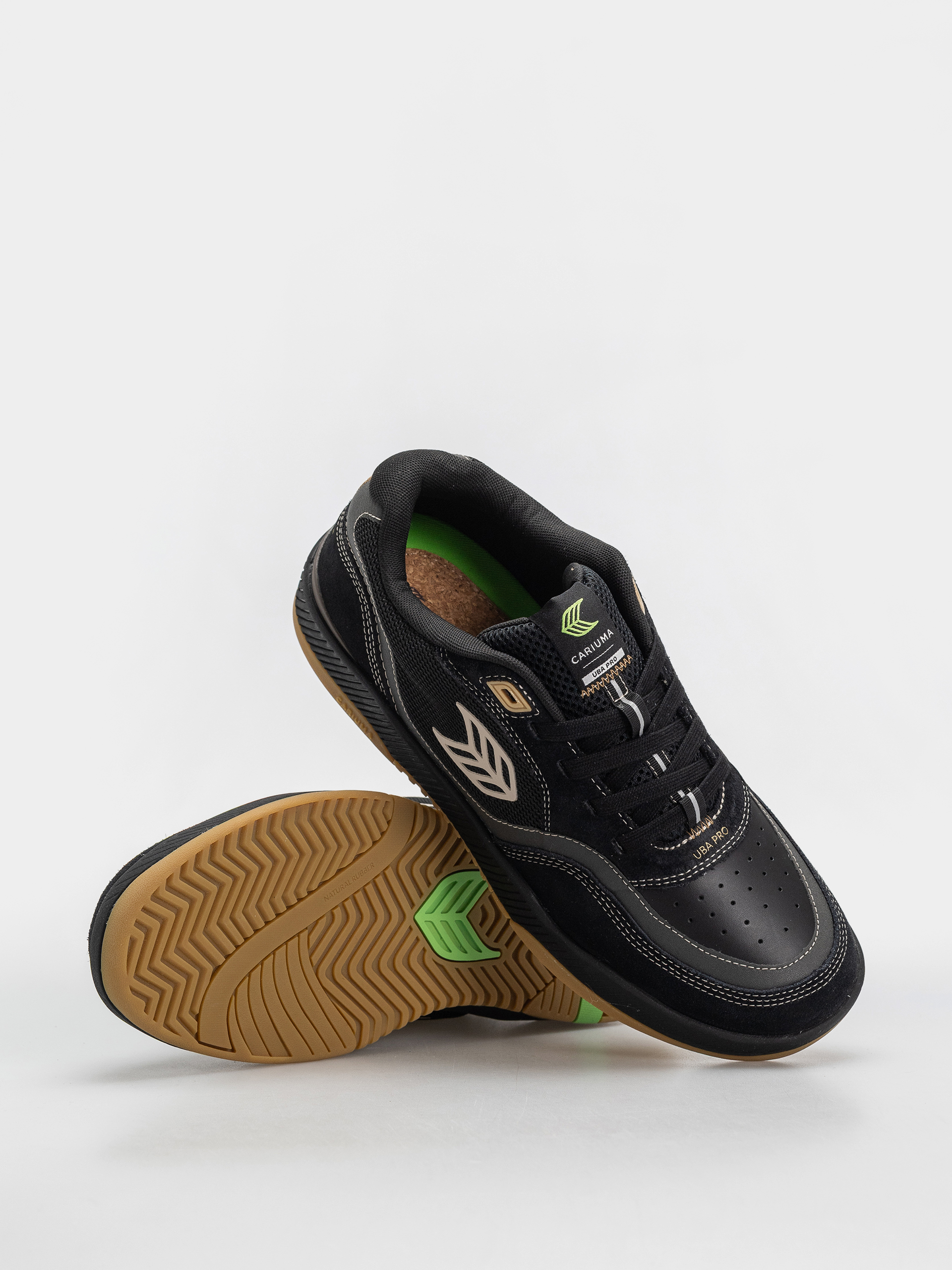 Topánky Cariuma Uba Pro (black suede and mesh silver cloud logo)