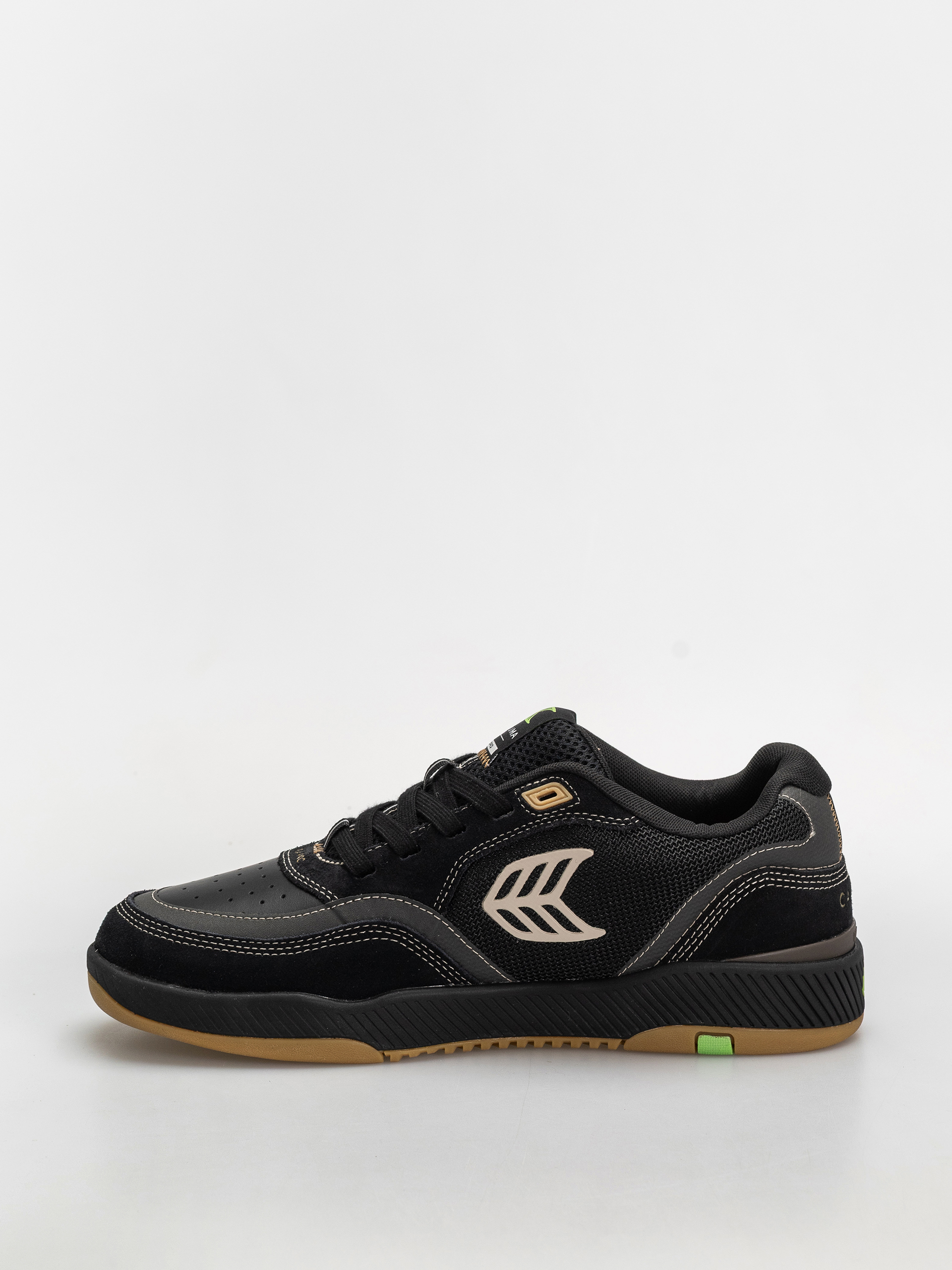 Topánky Cariuma Uba Pro (black suede and mesh silver cloud logo)