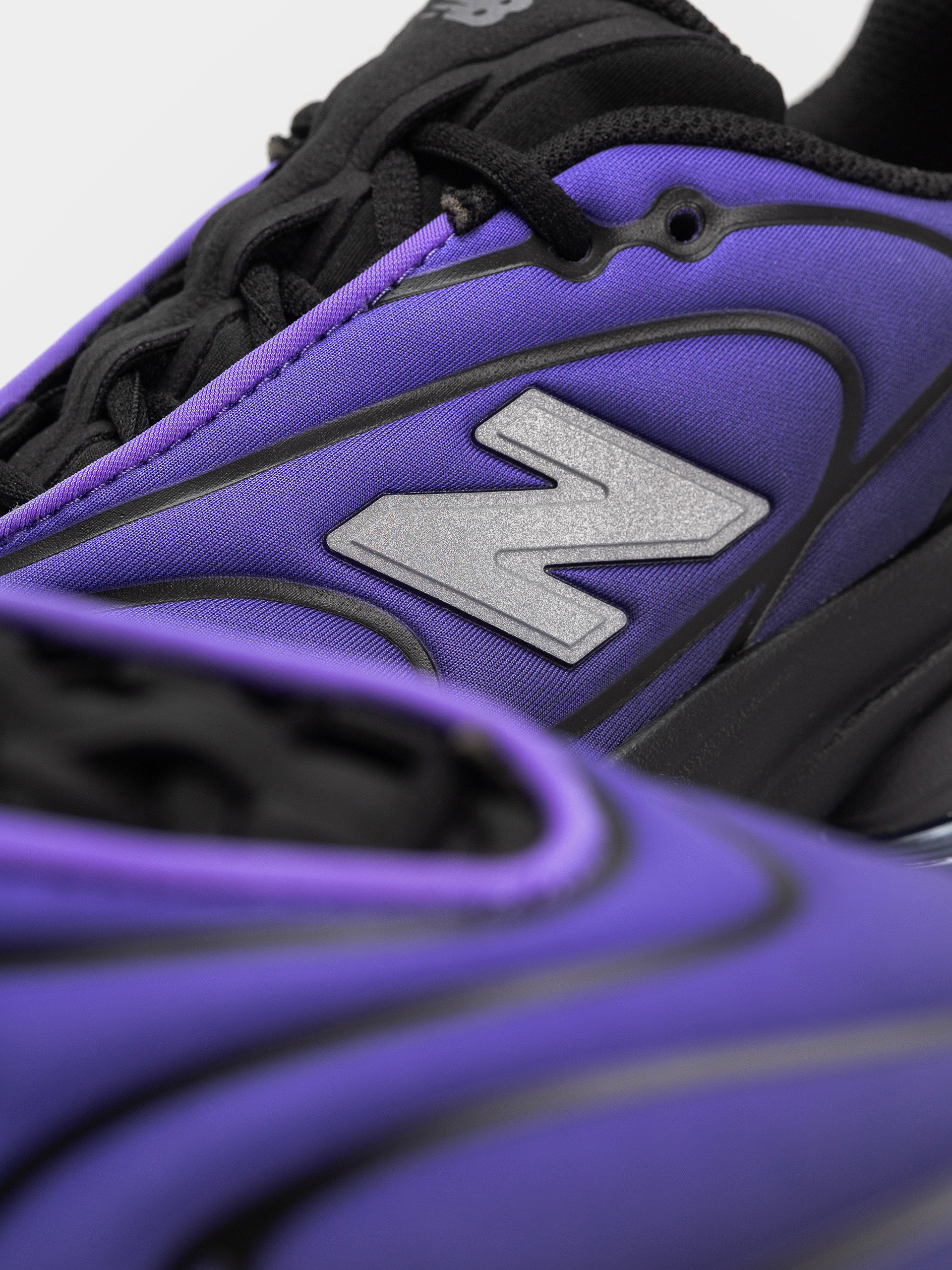 Topánky New Balance 5030 (black/electric indigo)