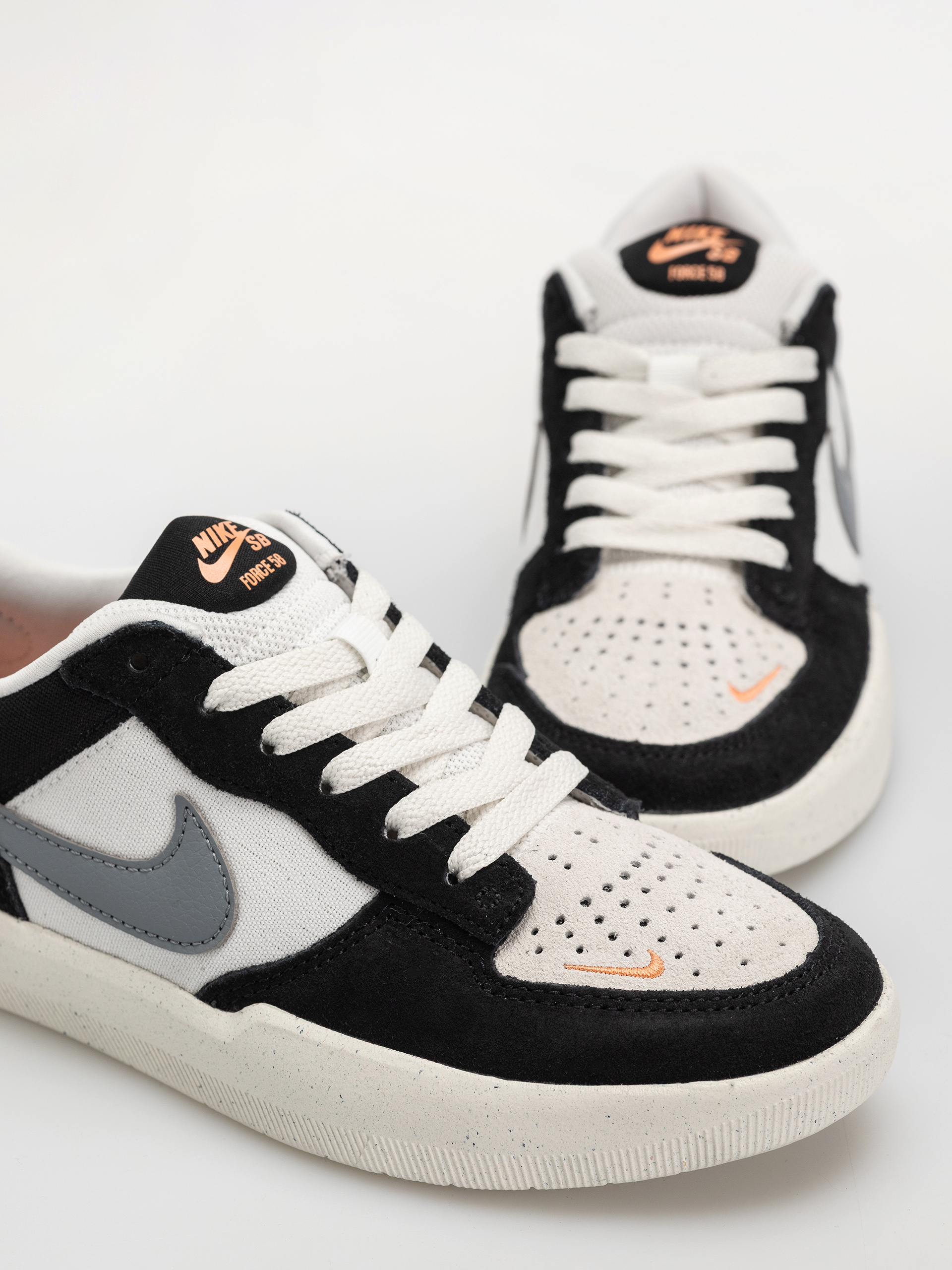 Topánky Nike SB Force 58 (black/cool grey/summit white/sail)