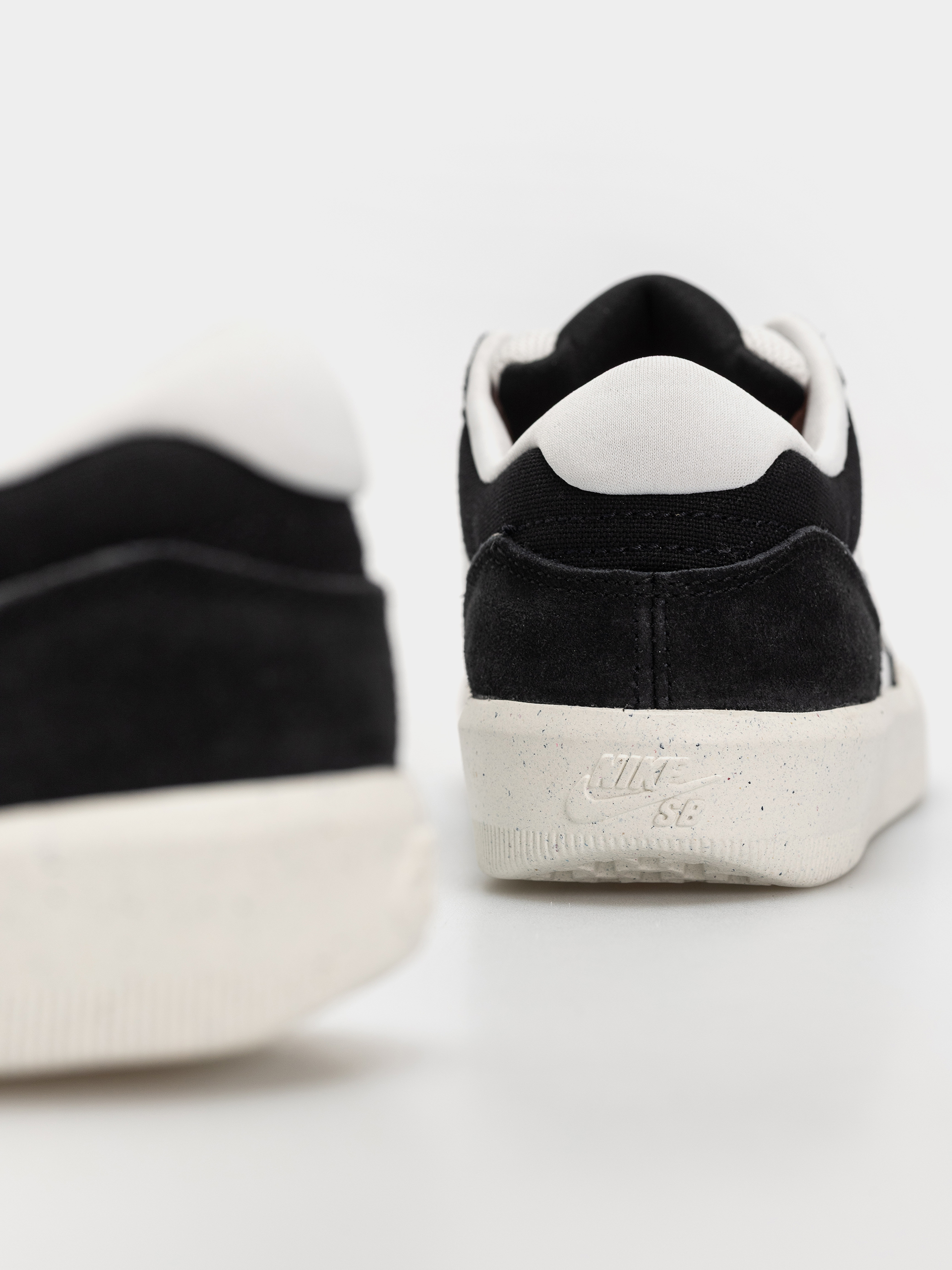 Topánky Nike SB Force 58 (black/cool grey/summit white/sail)