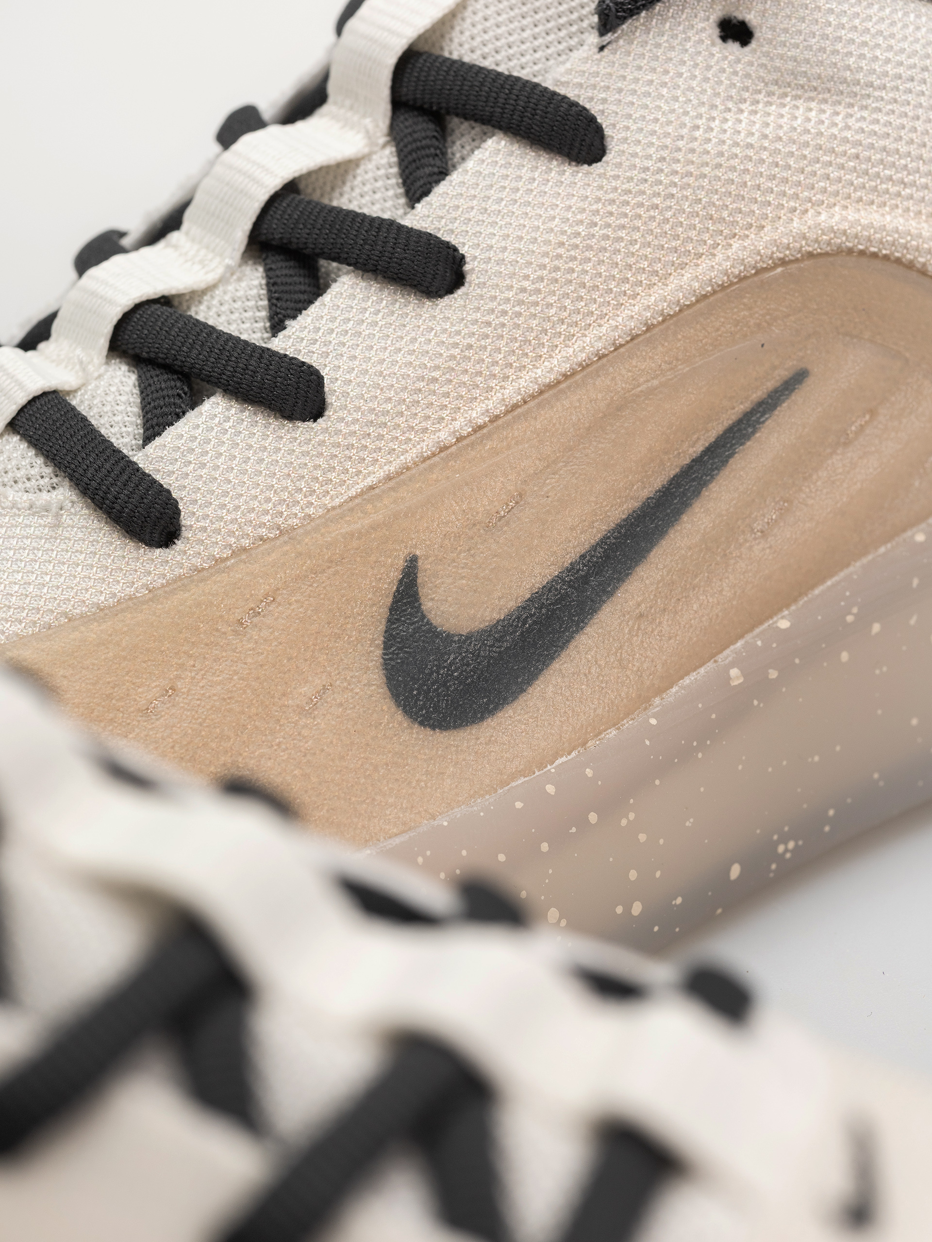 Topánky Nike SB Zoom Nyjah 4 (desert khaki/dk smoke grey)