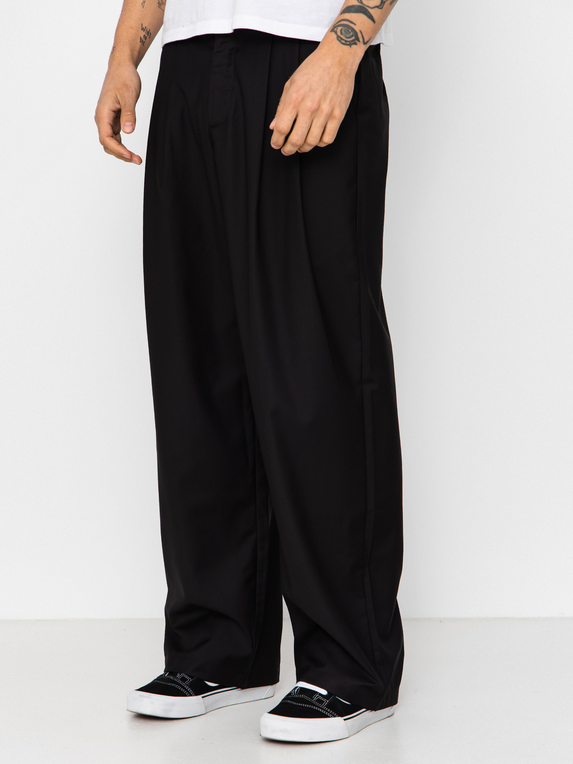 Nohavice Wasted Paris Pleated (black)
