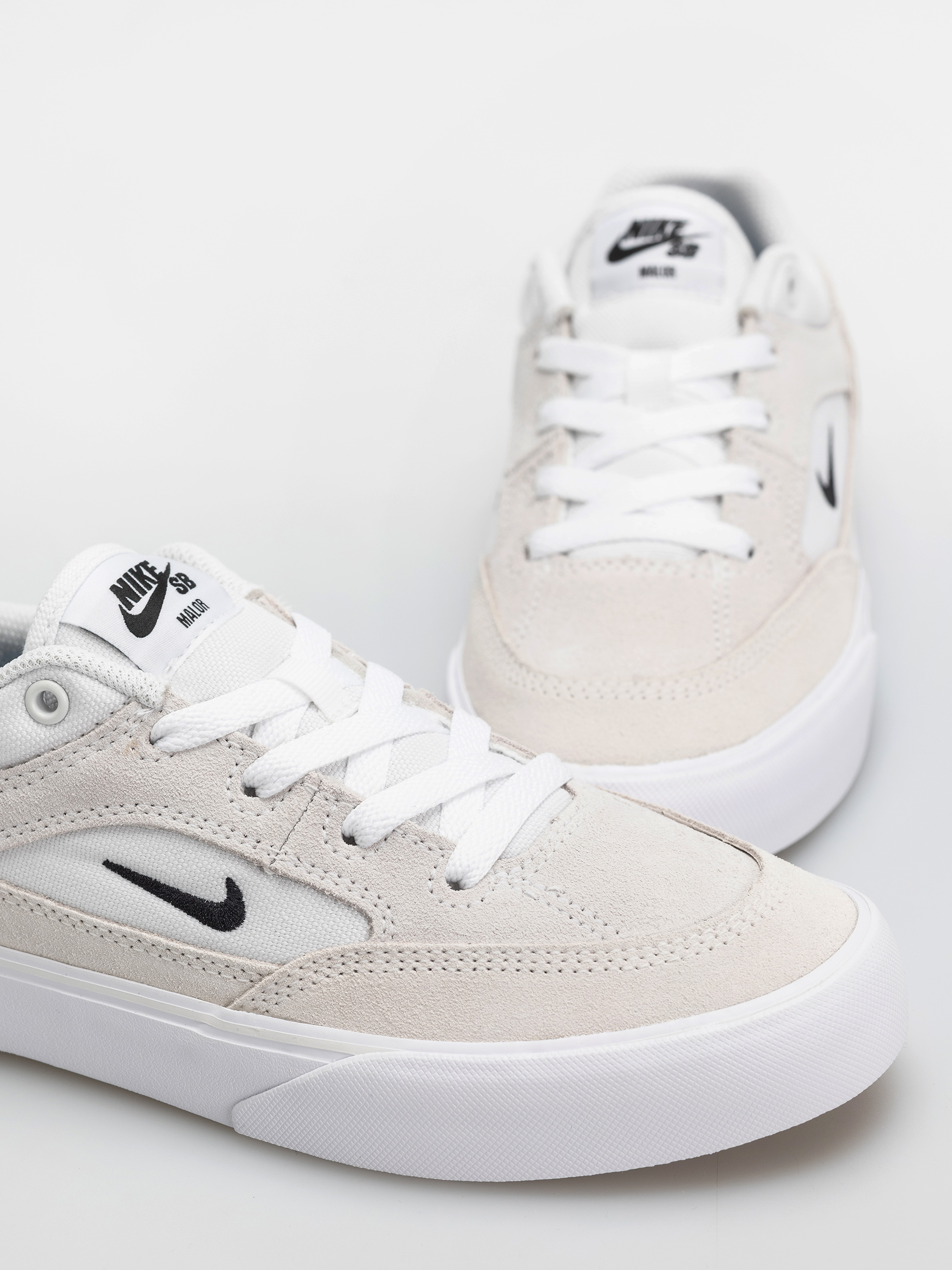 Topánky Nike SB Malor (white/black/summit white/gum light brown)