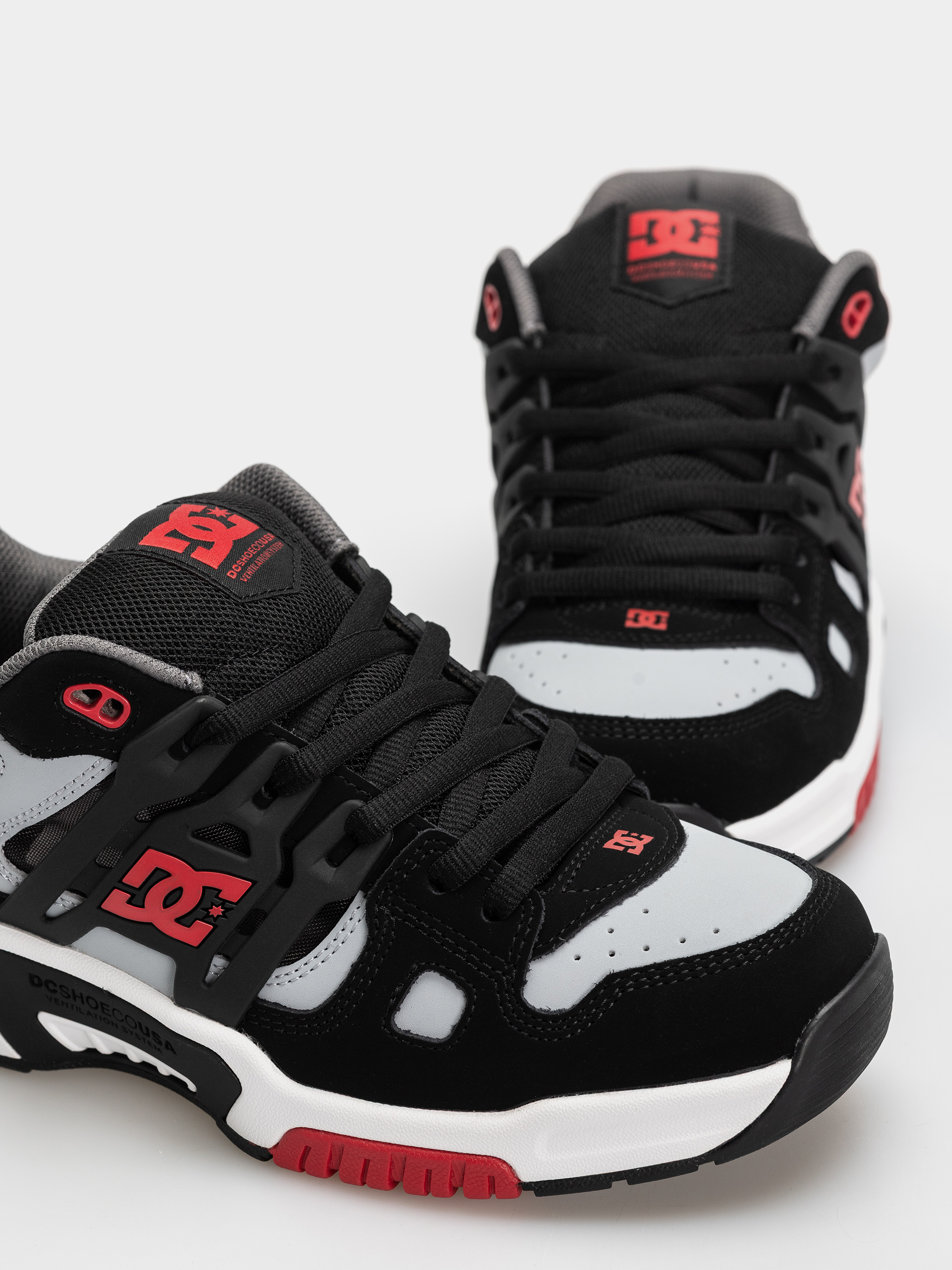 Topánky DC At 2 (black/grey/red)