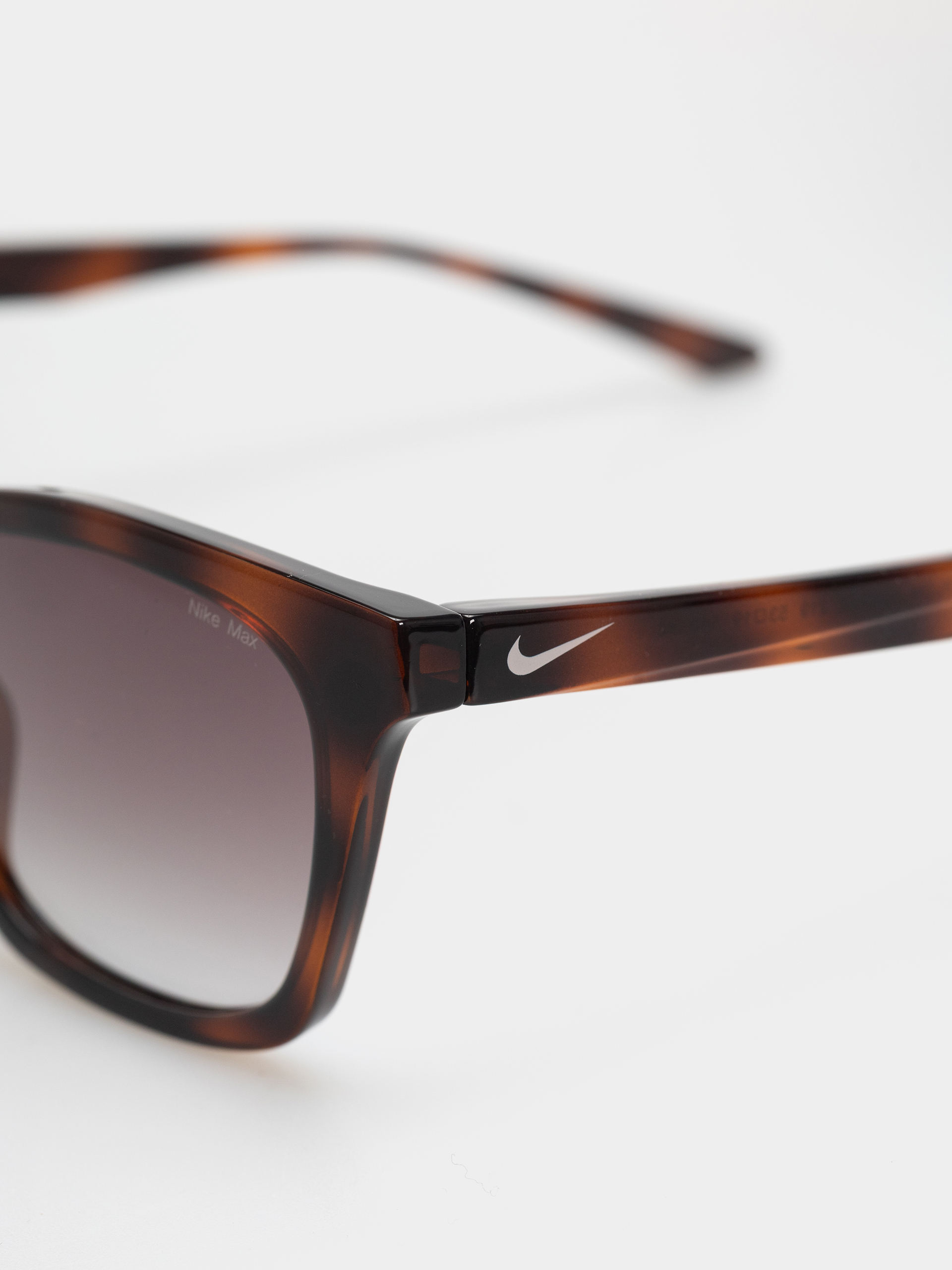 Slnečné okuliare Nike Vital Flow (tortoise/brown gradient)