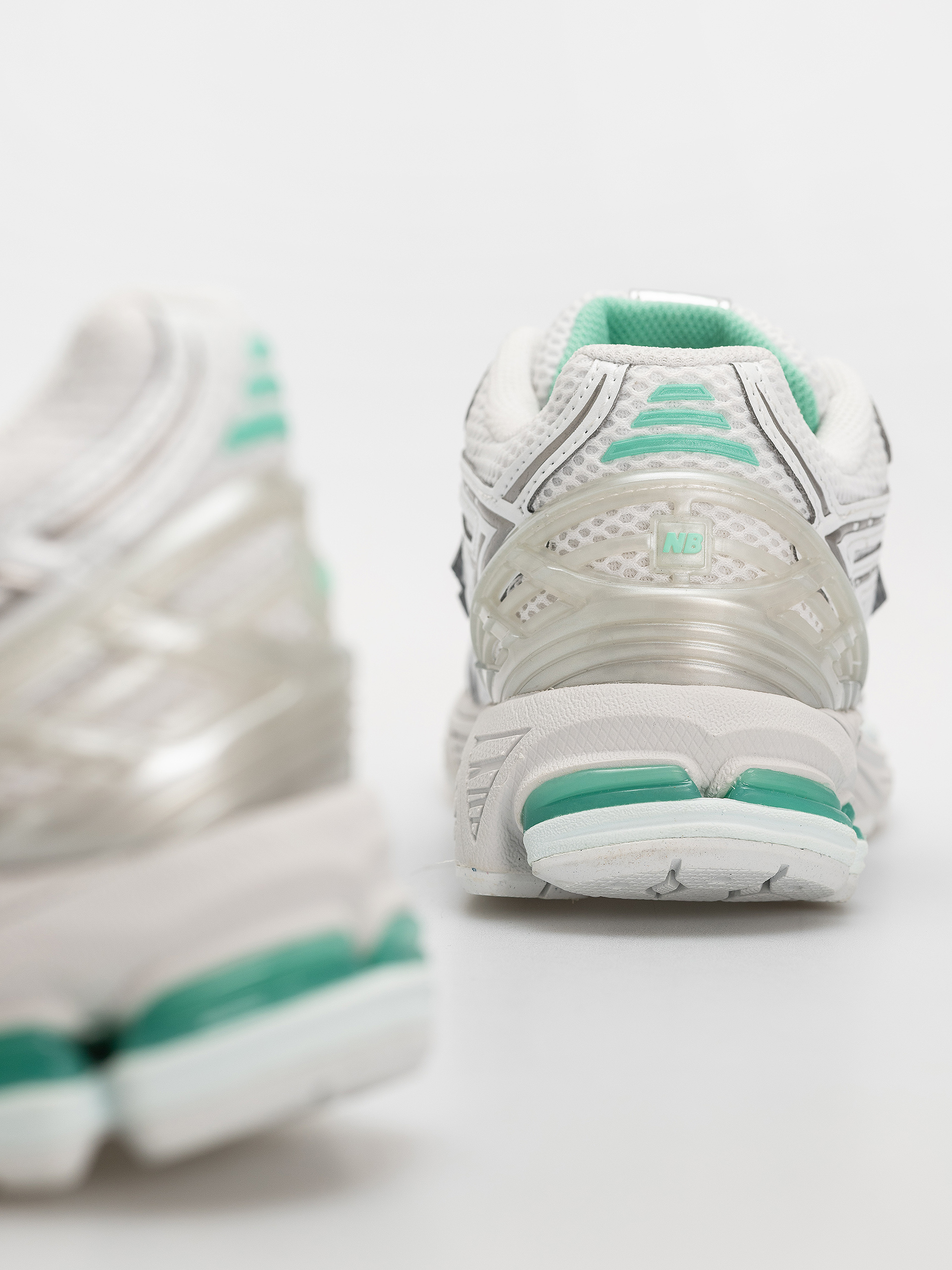 Topánky New Balance 1906 (103 white/deep end)