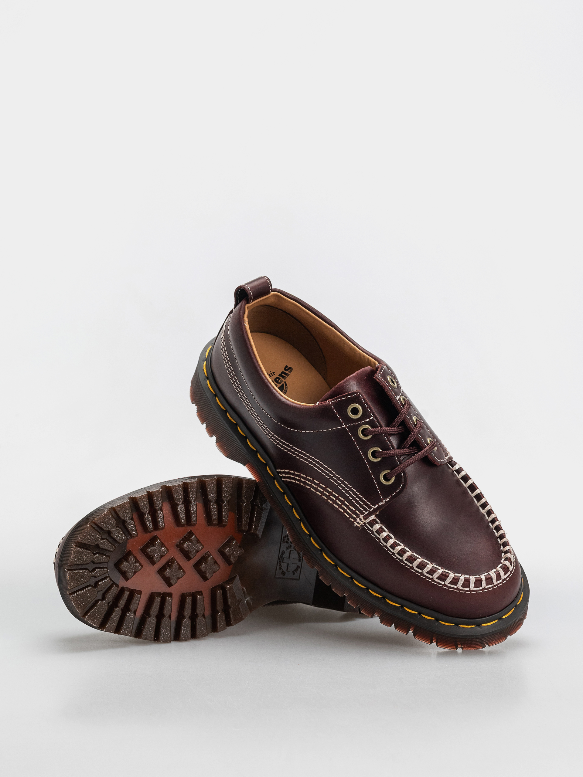 Topánky Dr. Martens Lowell (cherry red orleans)