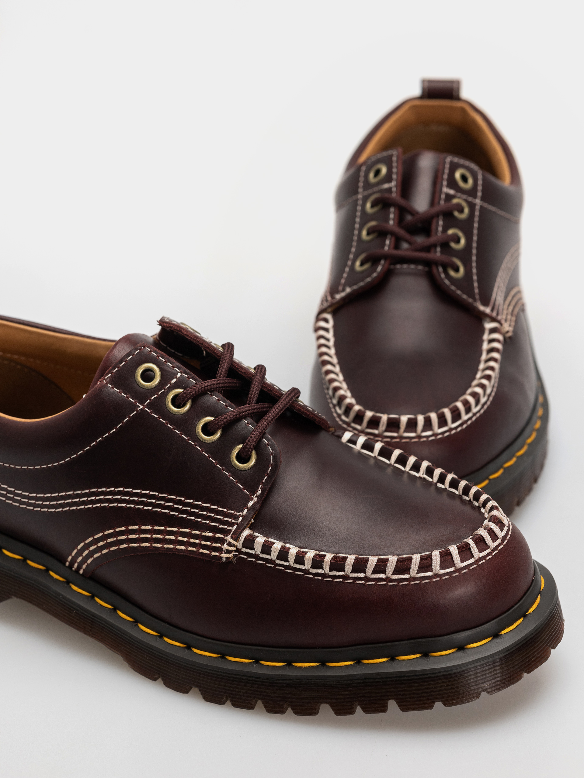 Topánky Dr. Martens Lowell (cherry red orleans)