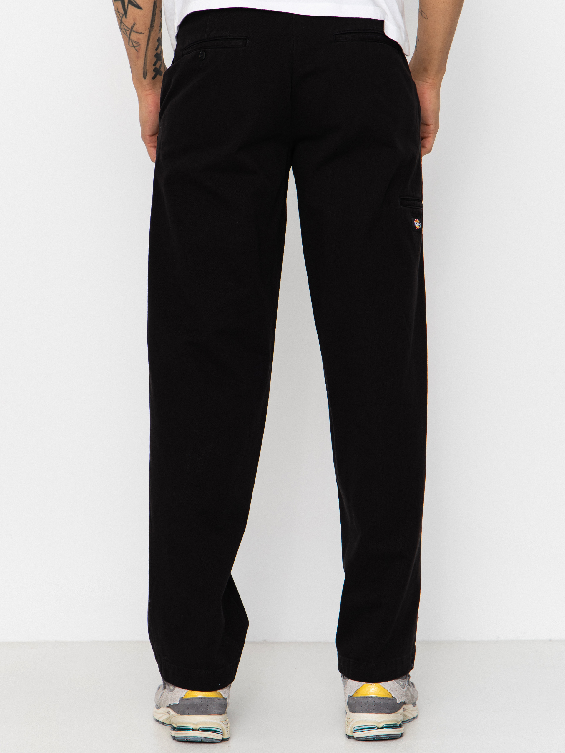 Nohavice Dickies 247 Loose Garment Dyed Work (black)