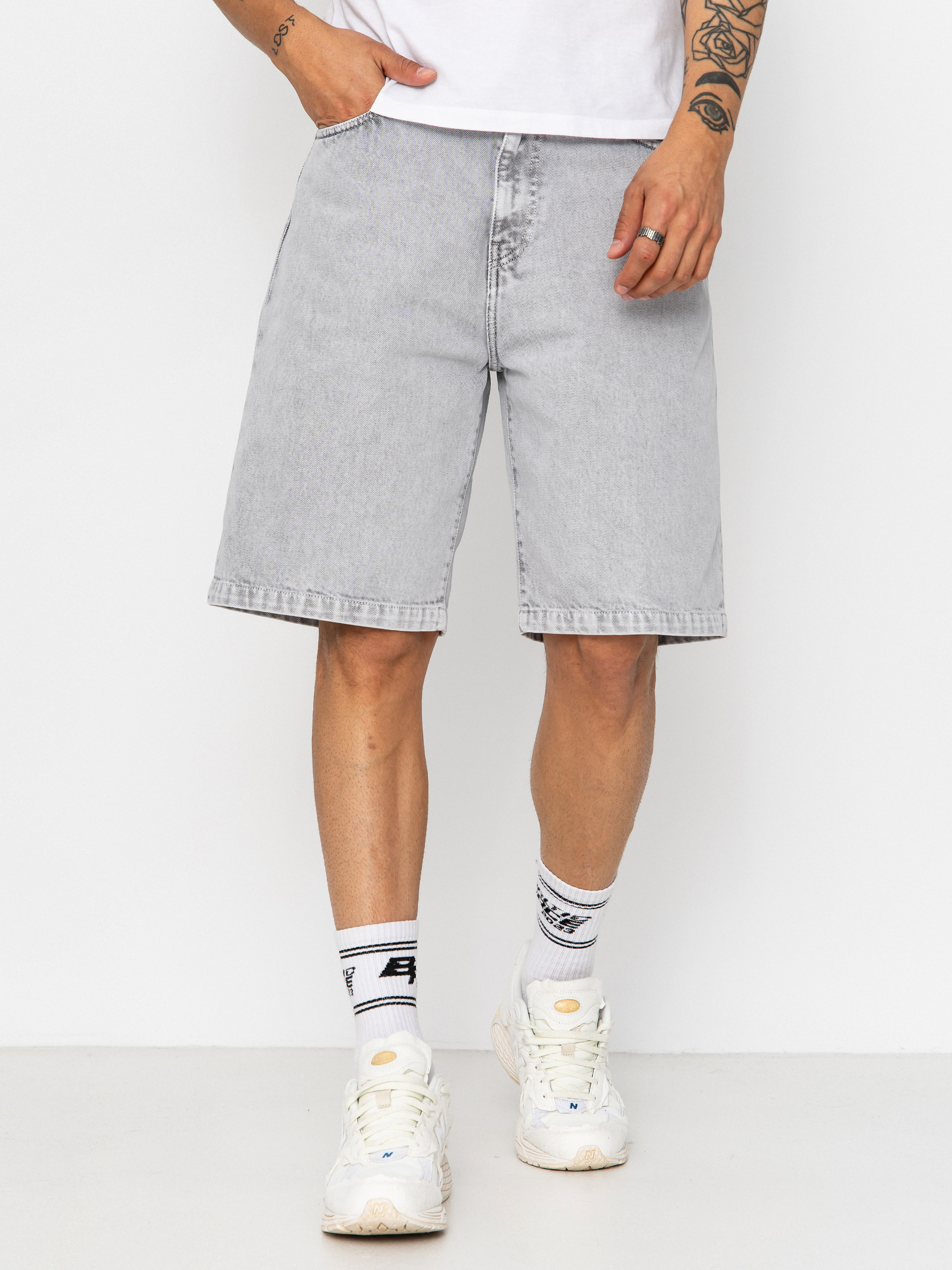 Kraťasy Carhartt WIP Landon (black chalk wash)