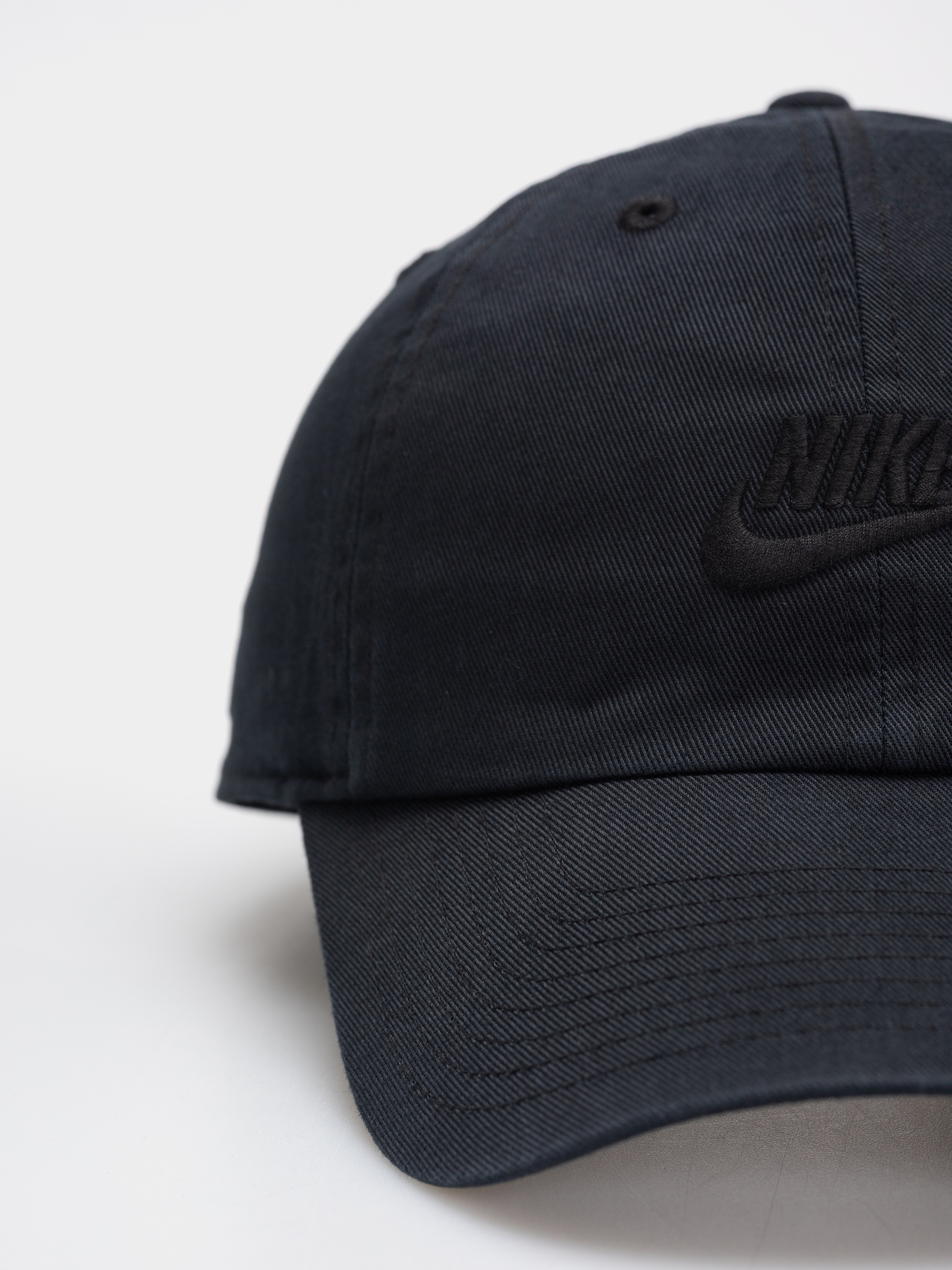 Šiltovka Nike SB Club (black/black)
