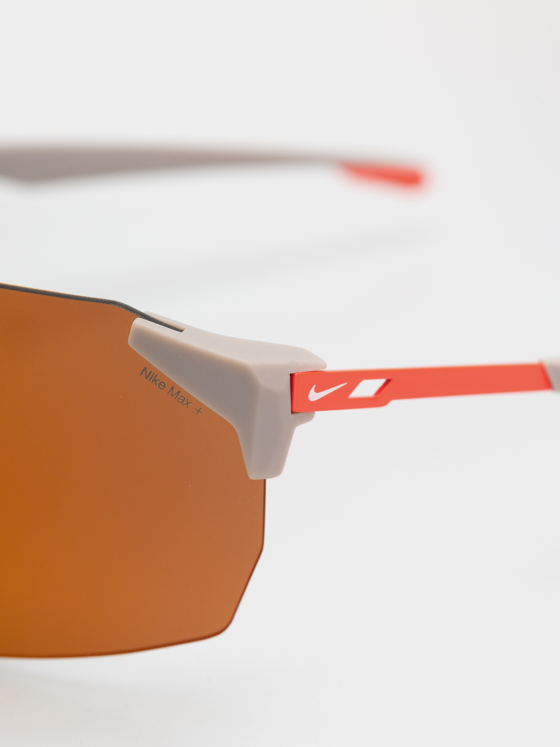 Slnečné okuliare Nike Limitless Shield (college grey/orange mirror)