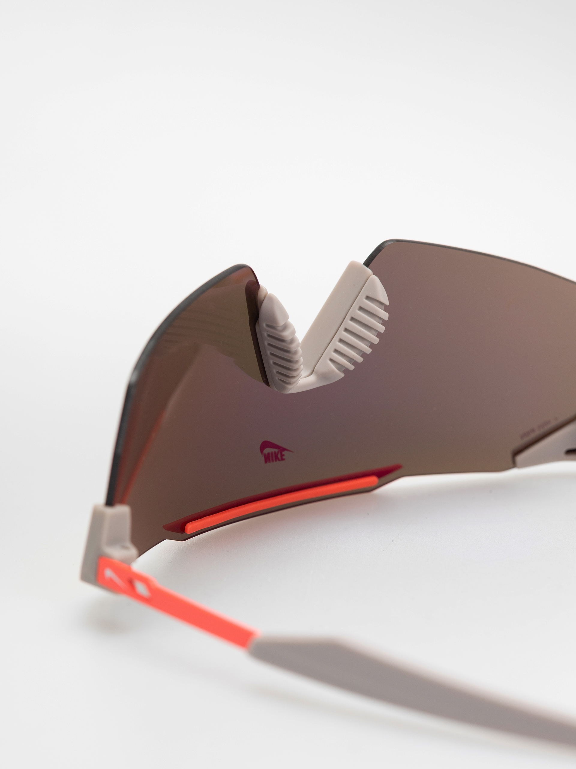 Slnečné okuliare Nike Limitless Shield (college grey/orange mirror)