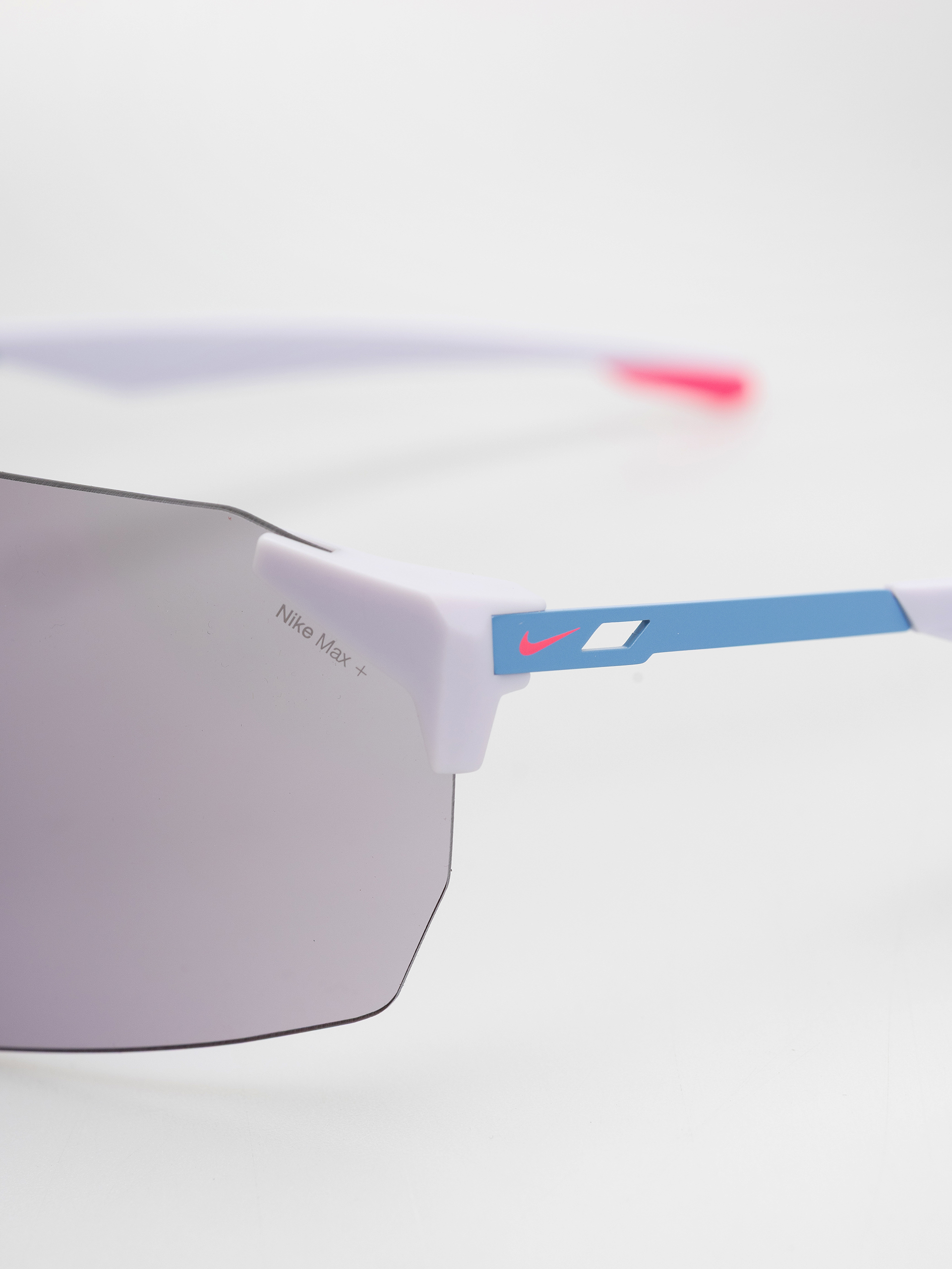 Slnečné okuliare Nike Limitless Shield (amethyst tint/blue flash)