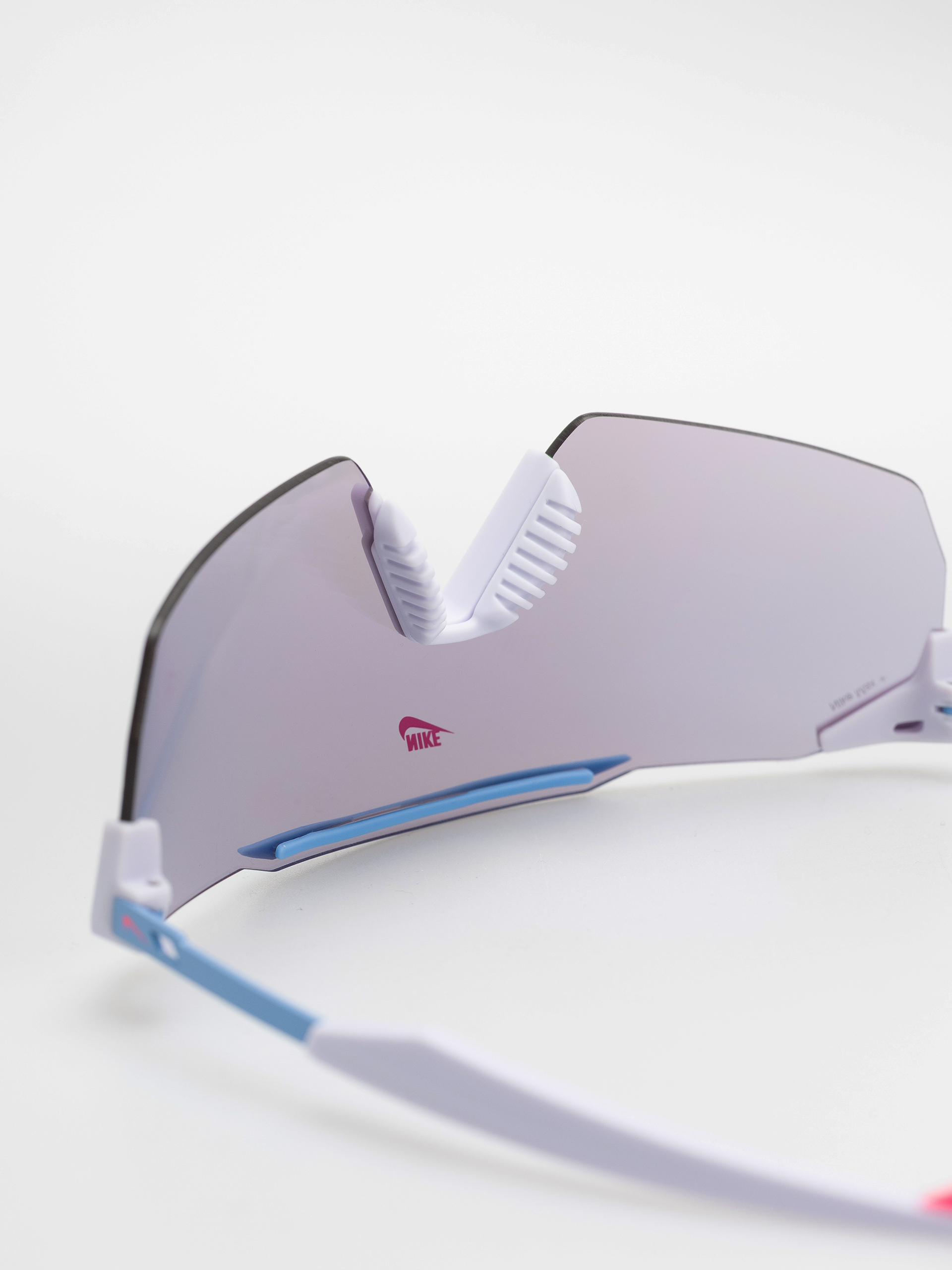 Slnečné okuliare Nike Limitless Shield (amethyst tint/blue flash)