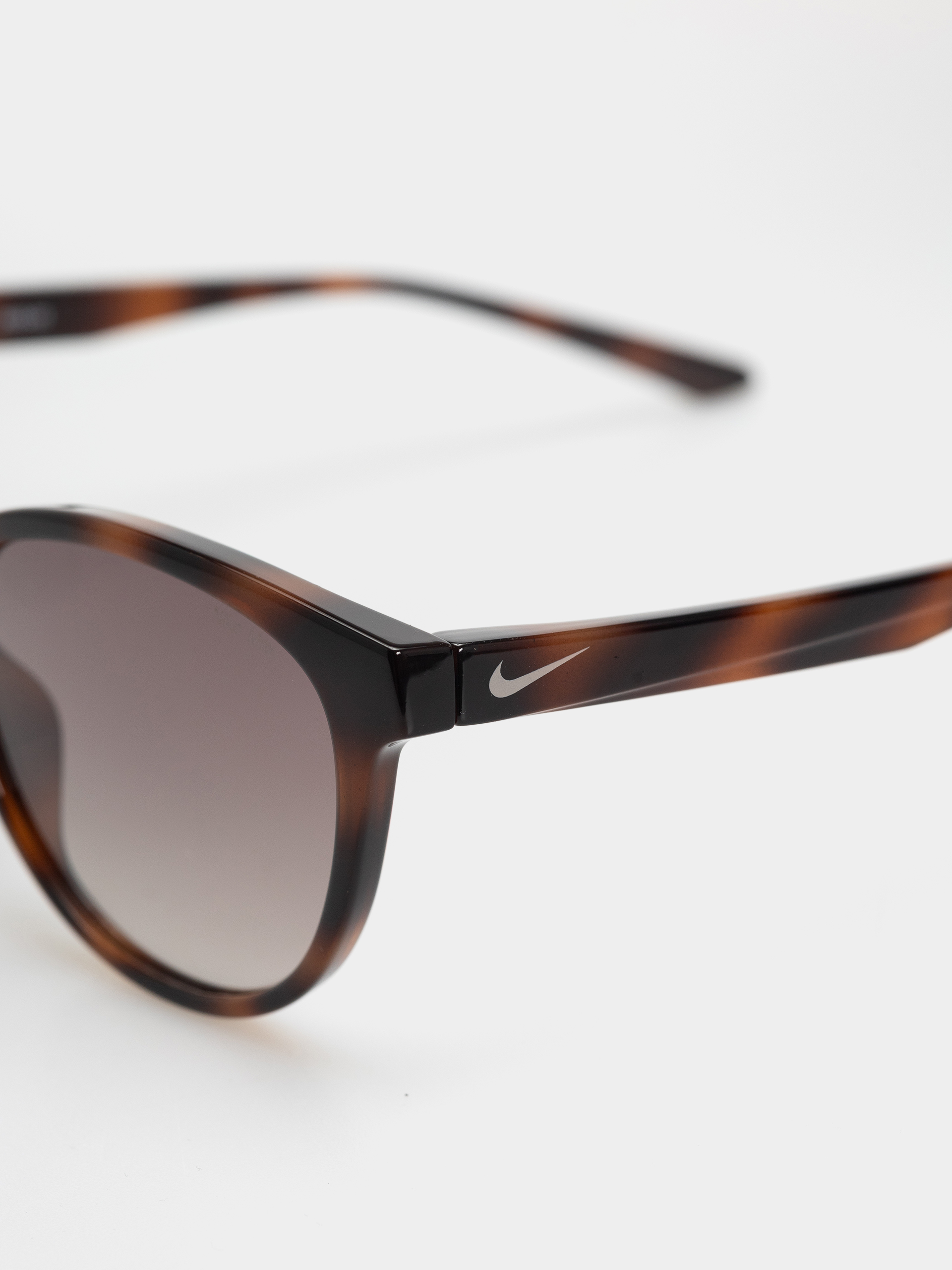 Slnečné okuliare Nike Vital Trend (tortoise/brown gradient)
