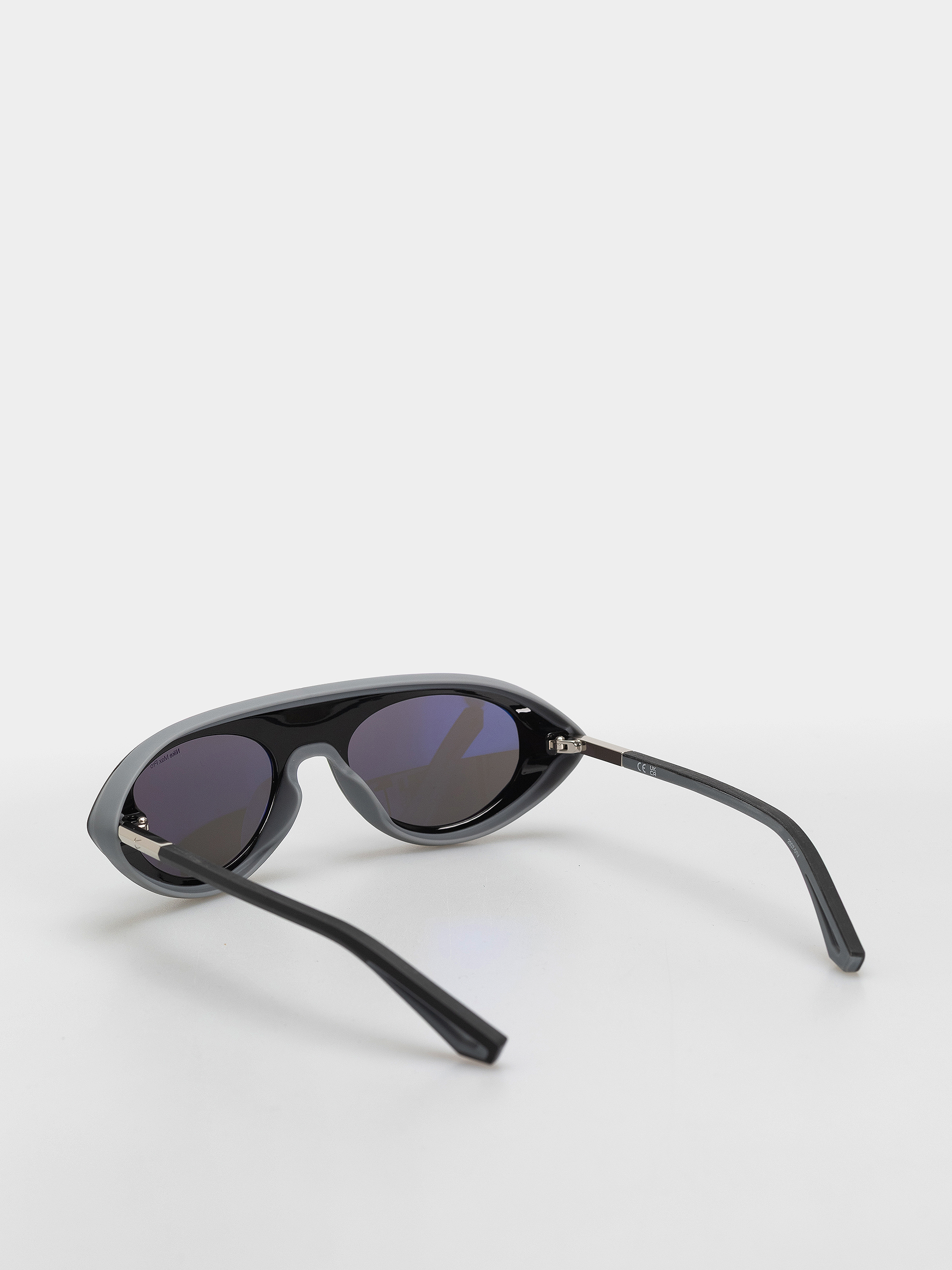 Slnečné okuliare Nike Forge Envy (black/grey)