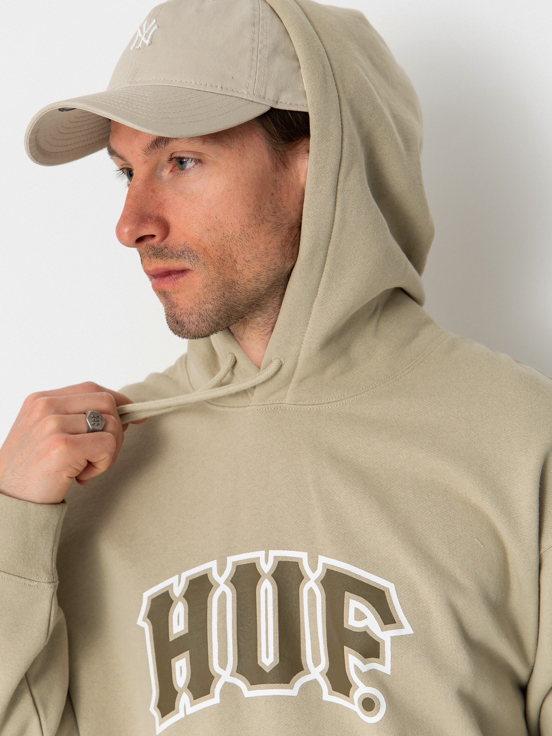 Mikina s kapucňou HUF Classic Arch HD (sand)