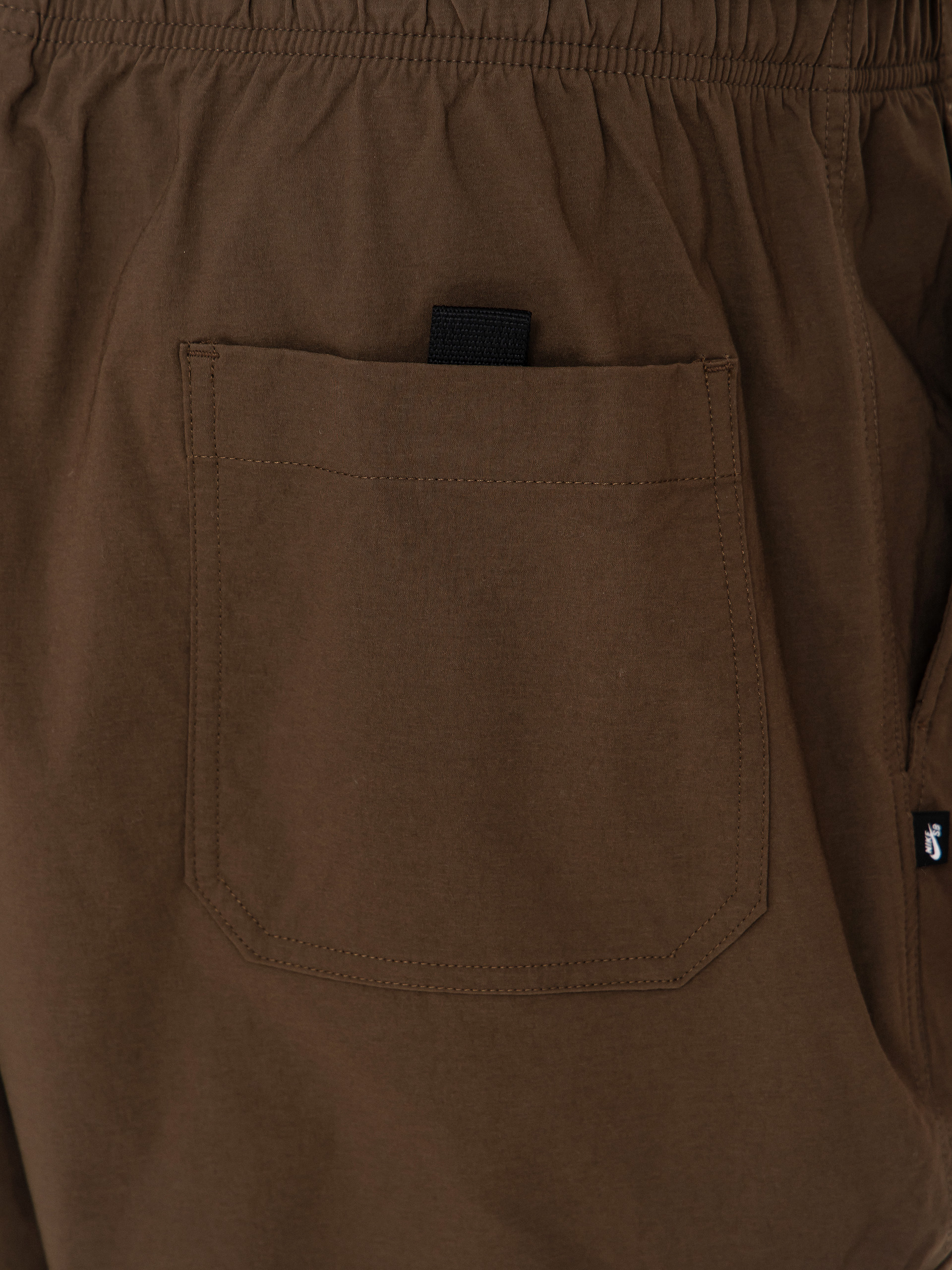 Nohavice Nike SB Kearny Cargo (dark hazel)