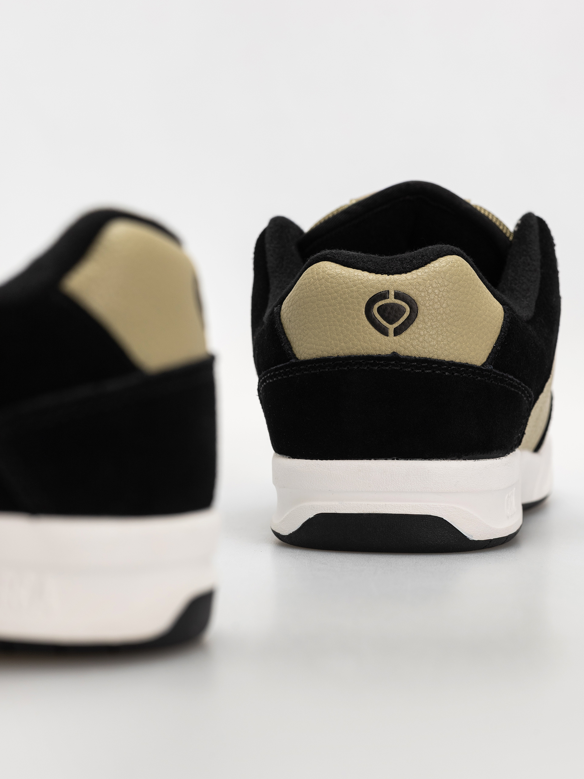 Topánky Circa 805 (black/olive gray/white)