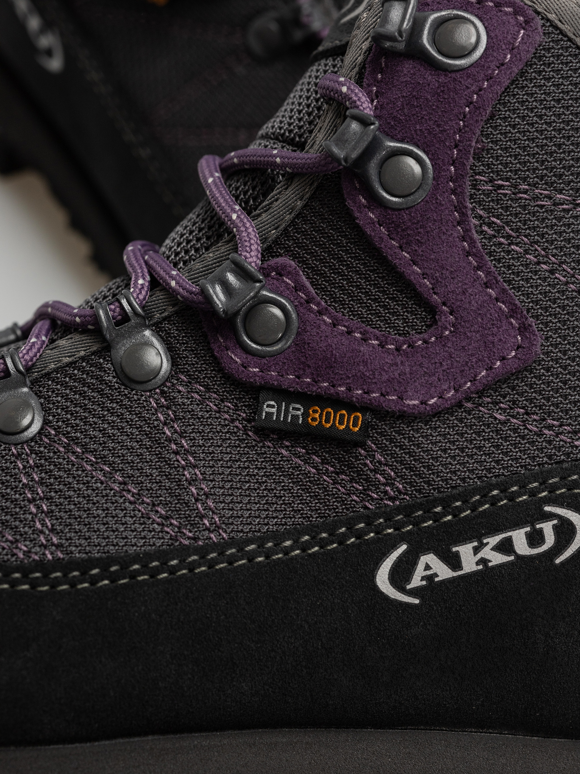 Topánky AKU Trekker Lite III GTX Wmn (anthracite/violet)
