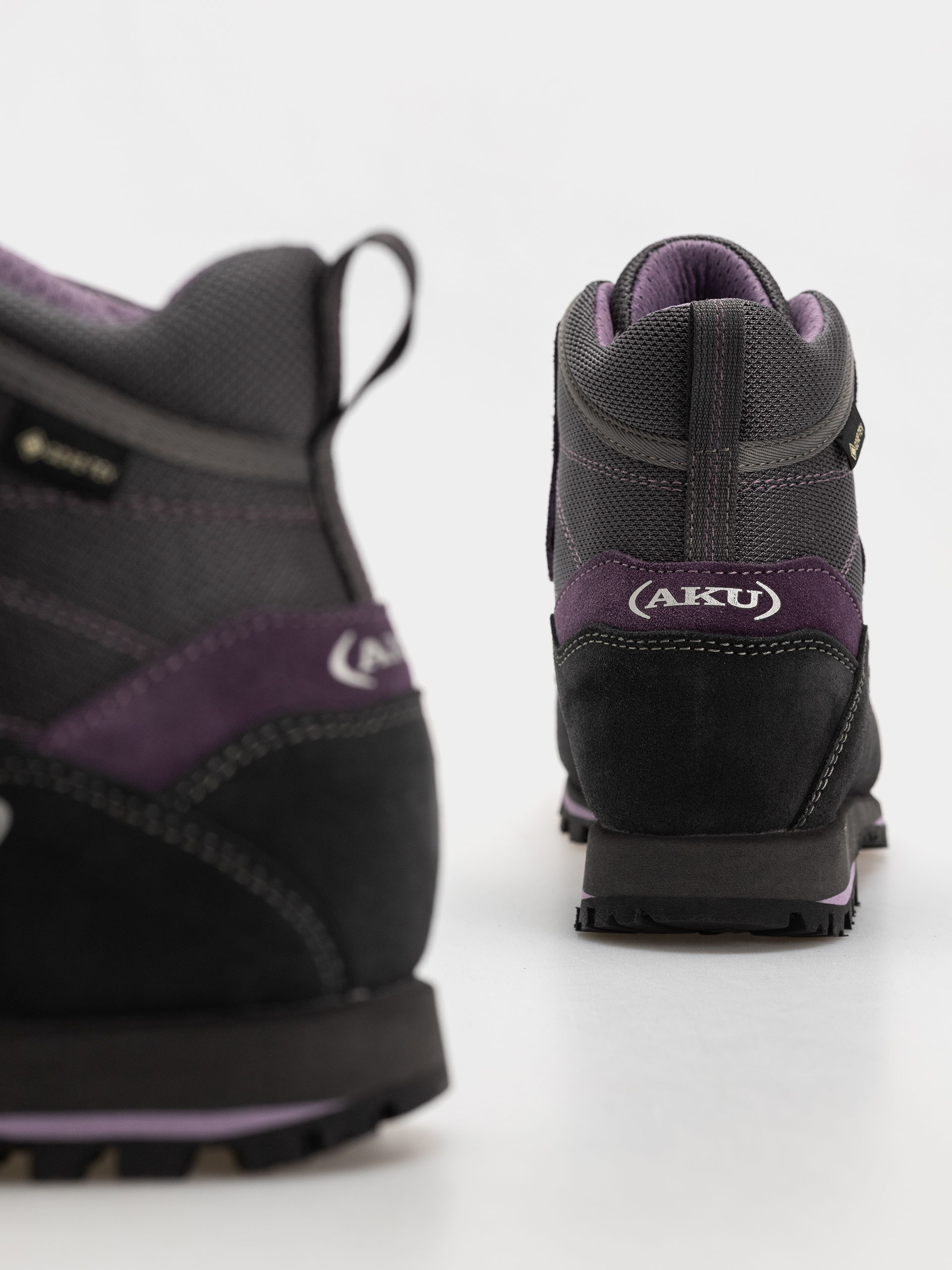 Topánky AKU Trekker Lite III GTX Wmn (anthracite/violet)