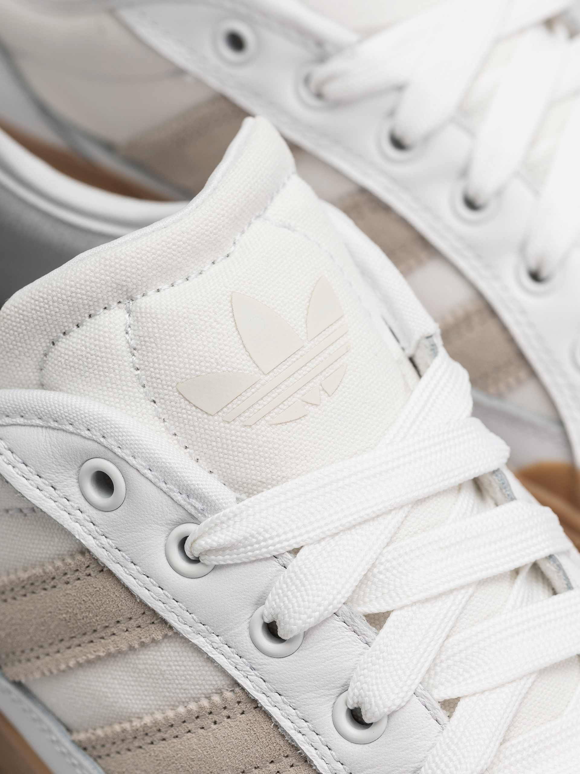 Topánky adidas Court Tns Premiere (ftwwht/crywht/gum4)