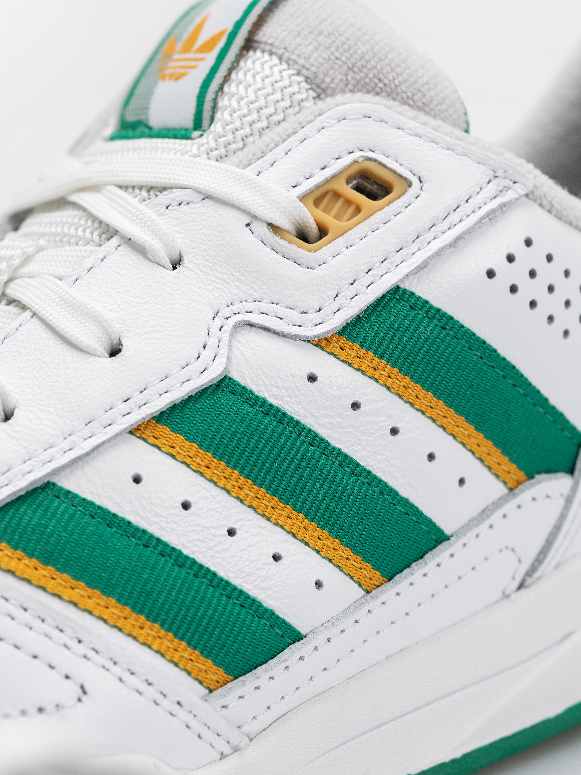 Topánky adidas Tekkira Cup (ftwwht/cougrn/preyel)