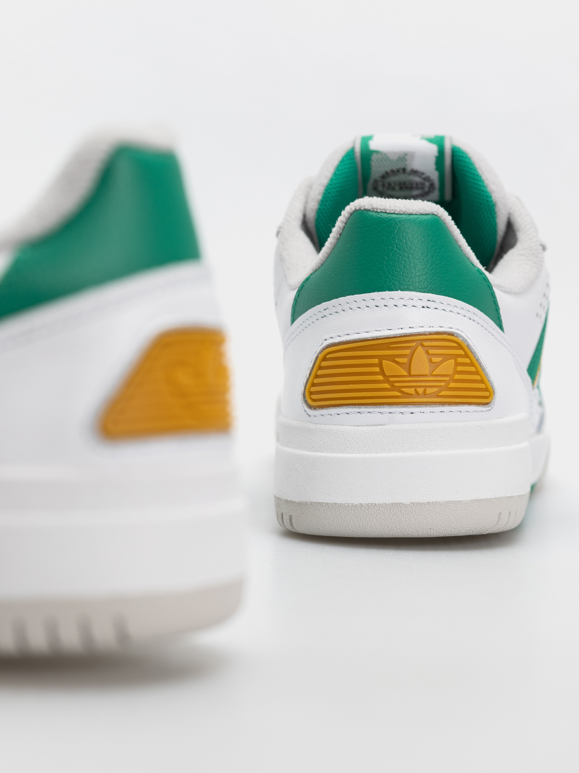 Topánky adidas Tekkira Cup (ftwwht/cougrn/preyel)