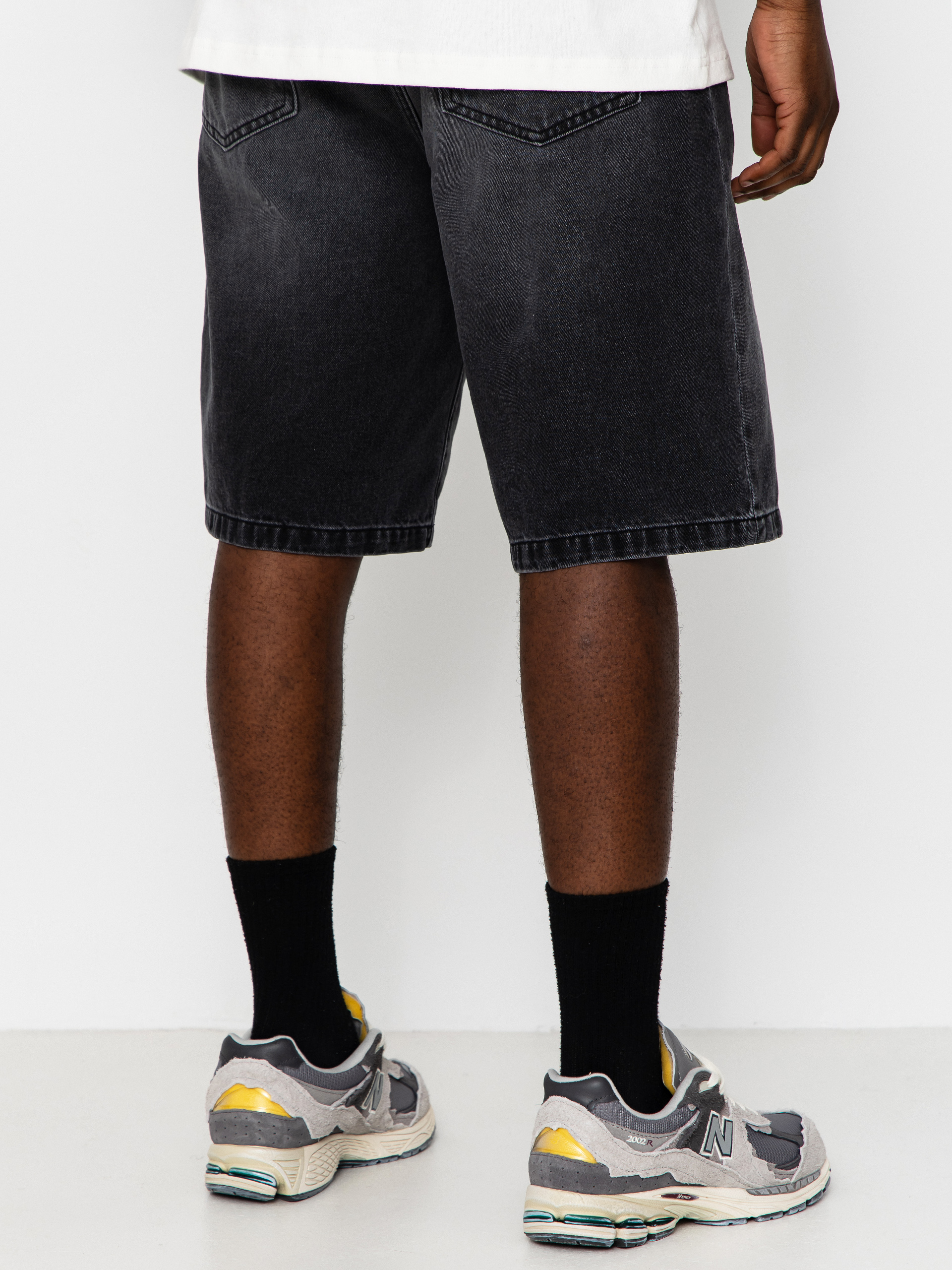 Kraťasy Carhartt WIP Landon (black worn bleached)