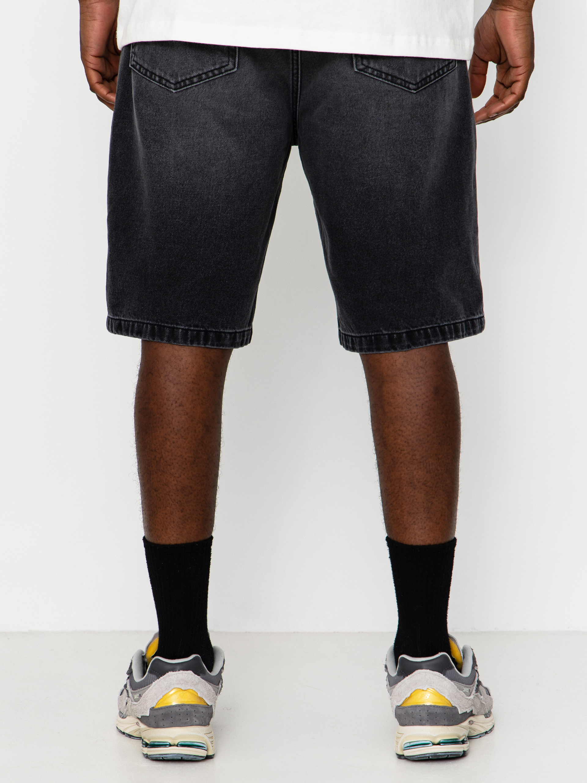 Kraťasy Carhartt WIP Landon (black worn bleached)